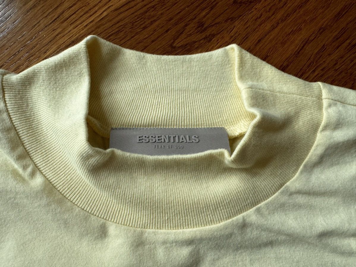 Essentials × FOG × Fear of God Small L/S T-Shirt Egg Shell Canary Tee Crewneck Pullover Size US S / EU 44-46 / 1 - 4 Thumbnail