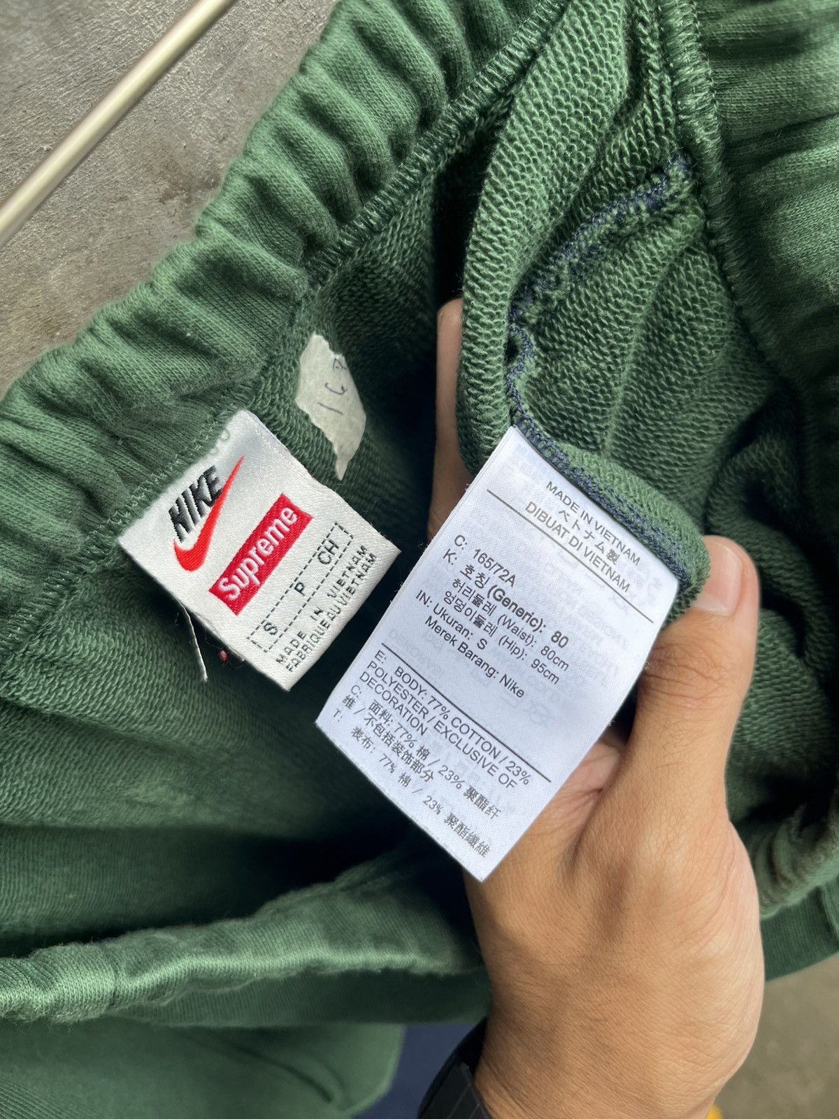 Nike × Supreme SS18 Striped Sweatpants Size US 28 / EU 44 - 5 Thumbnail