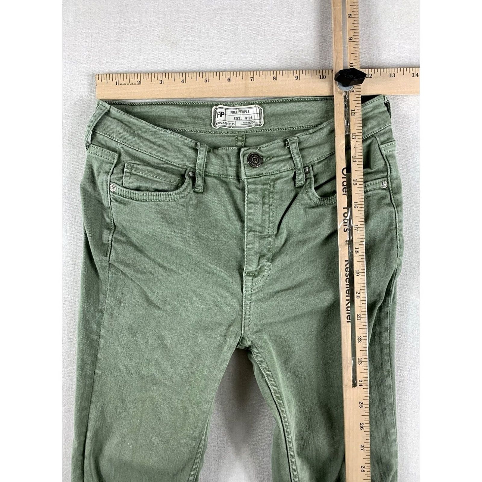 Free People Free People Jeans Women size 26 Green Distressed Skinny 61855-16515125 Denim 5-Pocket Rise Mid Inseam 25 Belt Loops OO Size 26" / US 2 / IT 38 - 6 Thumbnail