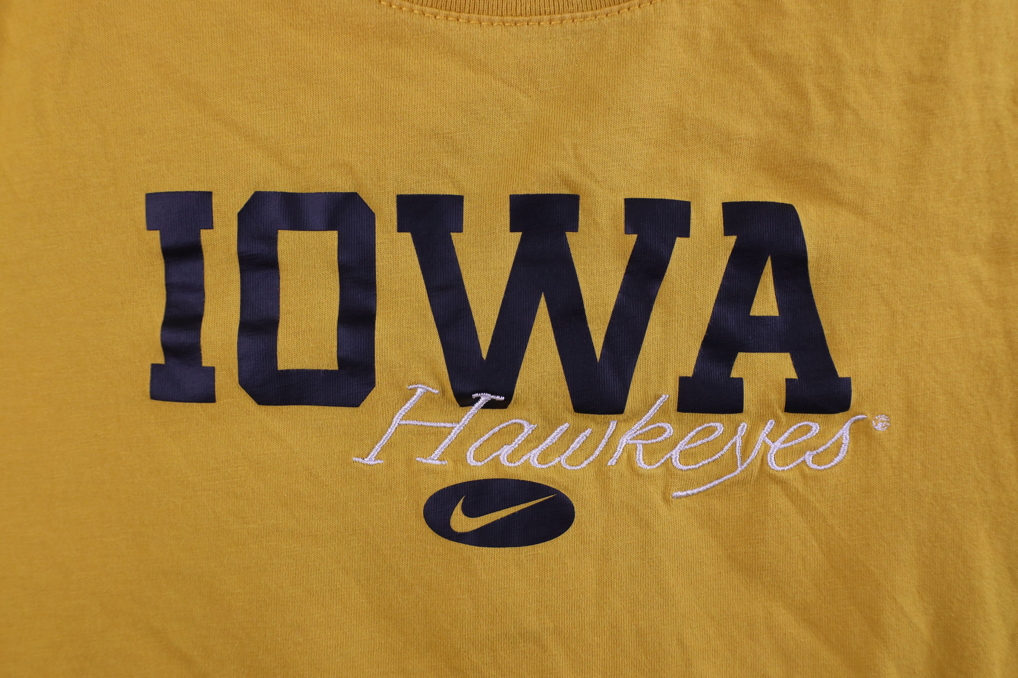 Nike × Vintage Nike Travis Scott Center Swoosh University of Iowa T-Shirt Size L / US 10 / IT 46 - 4 Thumbnail