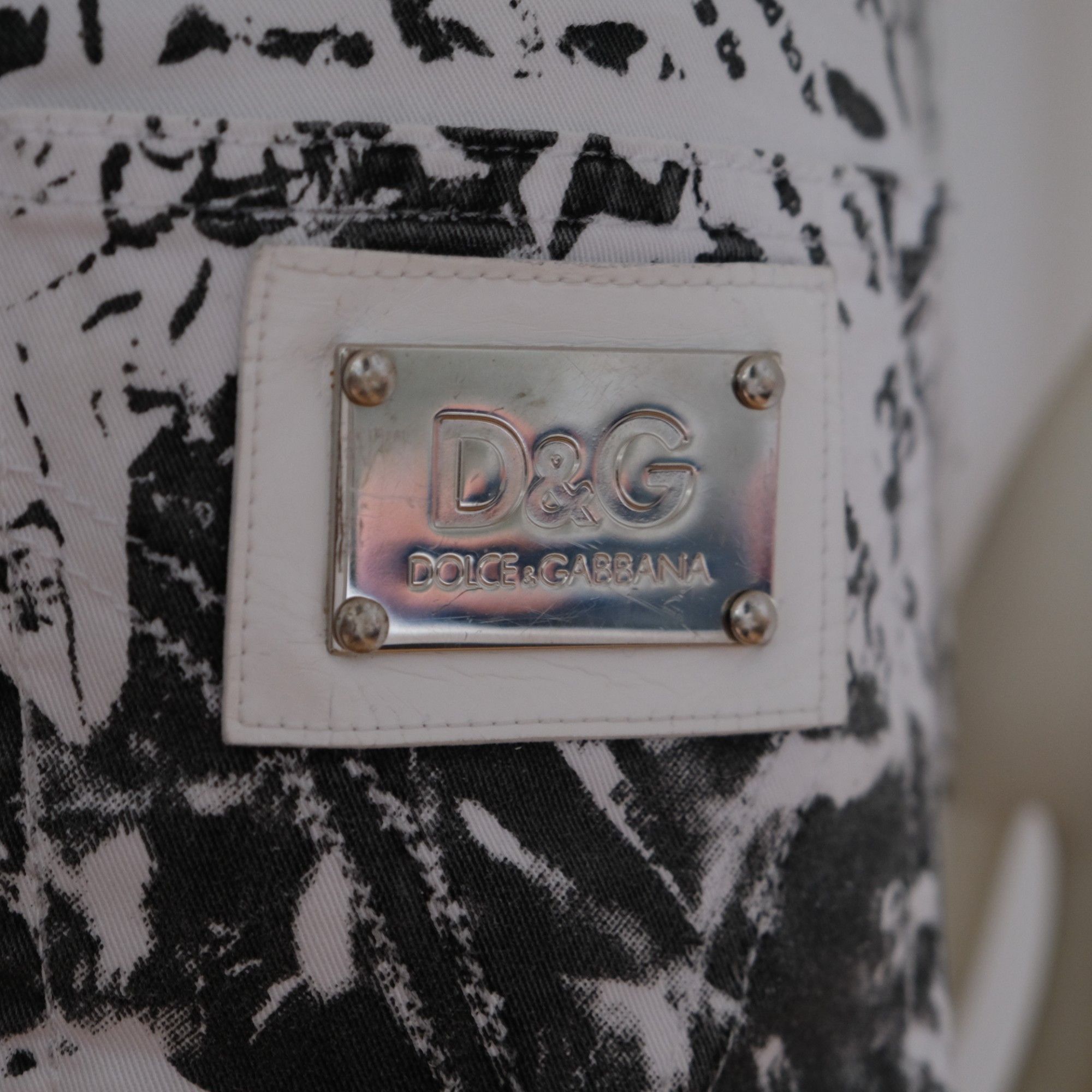 Dolce & Gabbana R Budd Dwyer Newspaper Print Pants Size 30" / US 8 / IT 44 - 4 Thumbnail