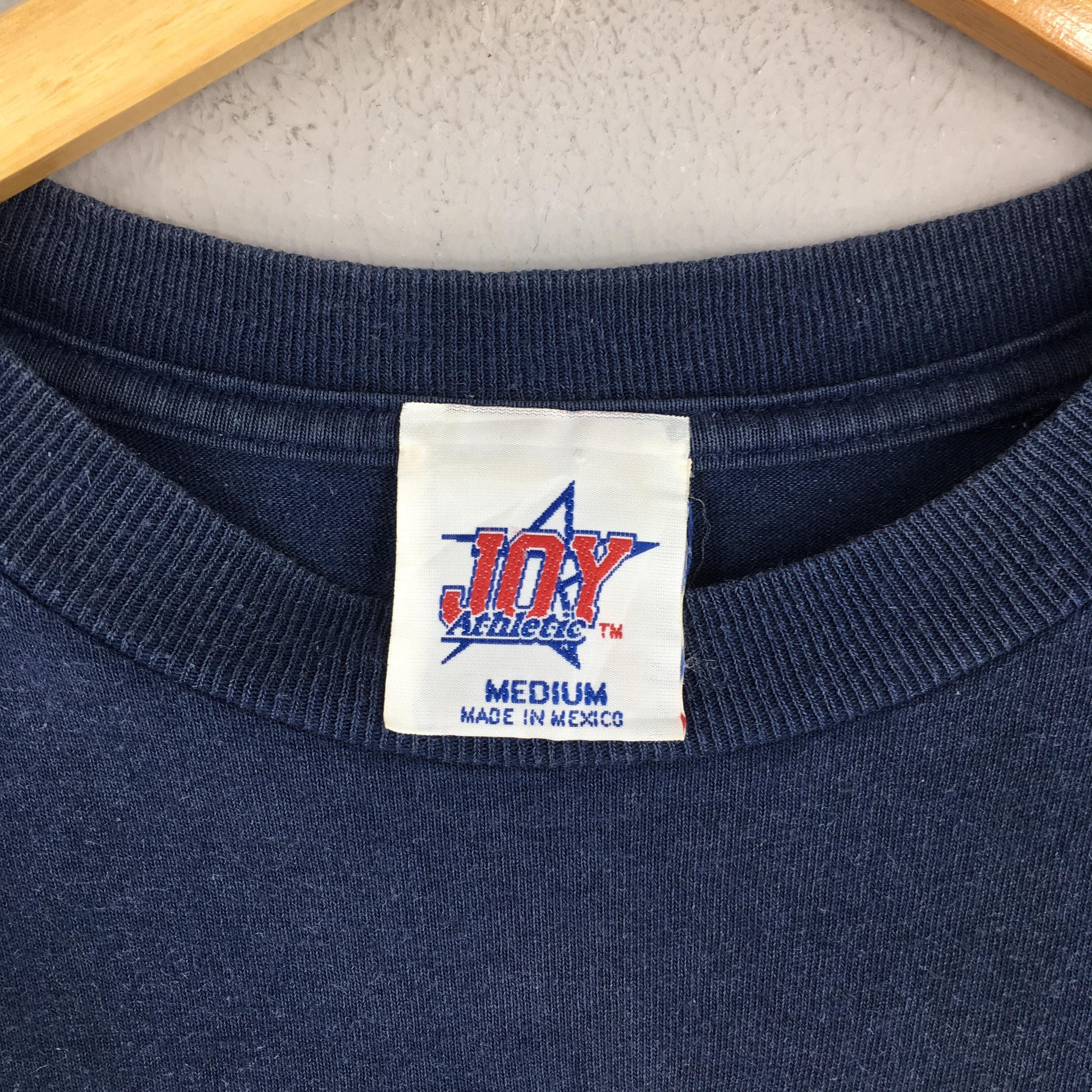 NHL Vintage Vancouver Canucks NHL Blue T shirt Medium Size US M / EU 48-50 / 2 - 4 Thumbnail