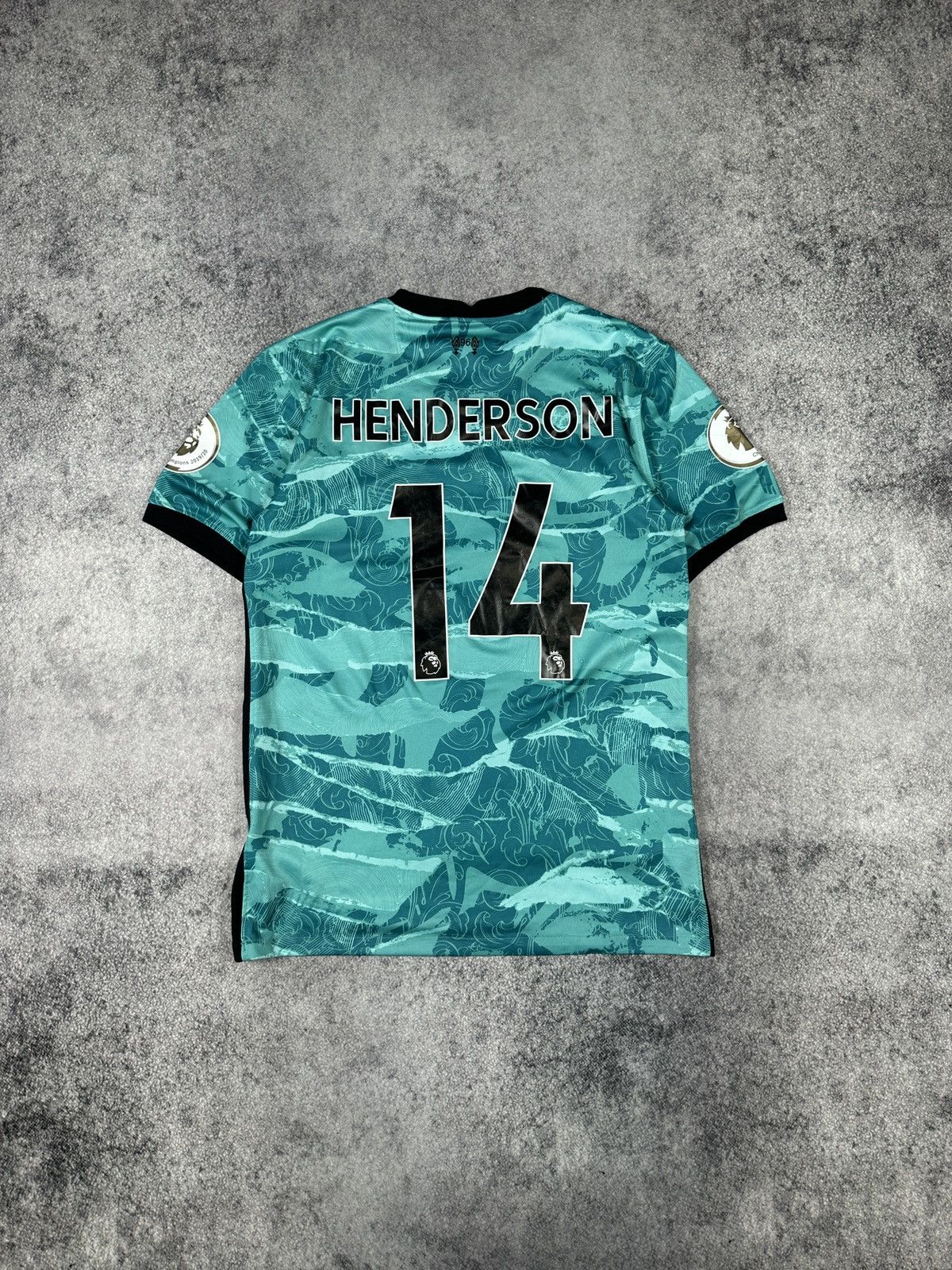 Nike Nike Liverpool 14 Henderson soccer jersey Streetwear rare M Size US M / EU 48-50 / 2 - 1 Thumbnail