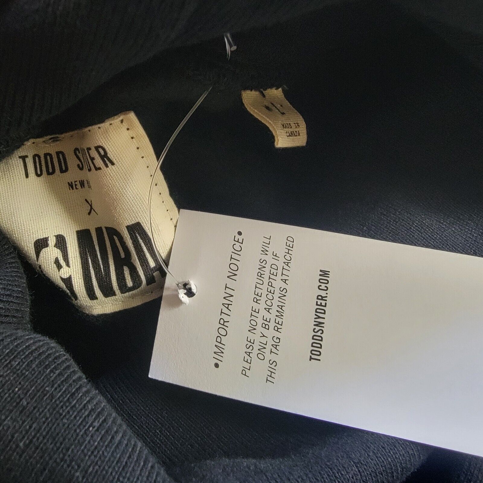 Todd Snyder Todd Snyder x NBA Atlanta Hawks Turtleneck size L Black NWT Size US L / EU 52-54 / 3 - 11 Thumbnail