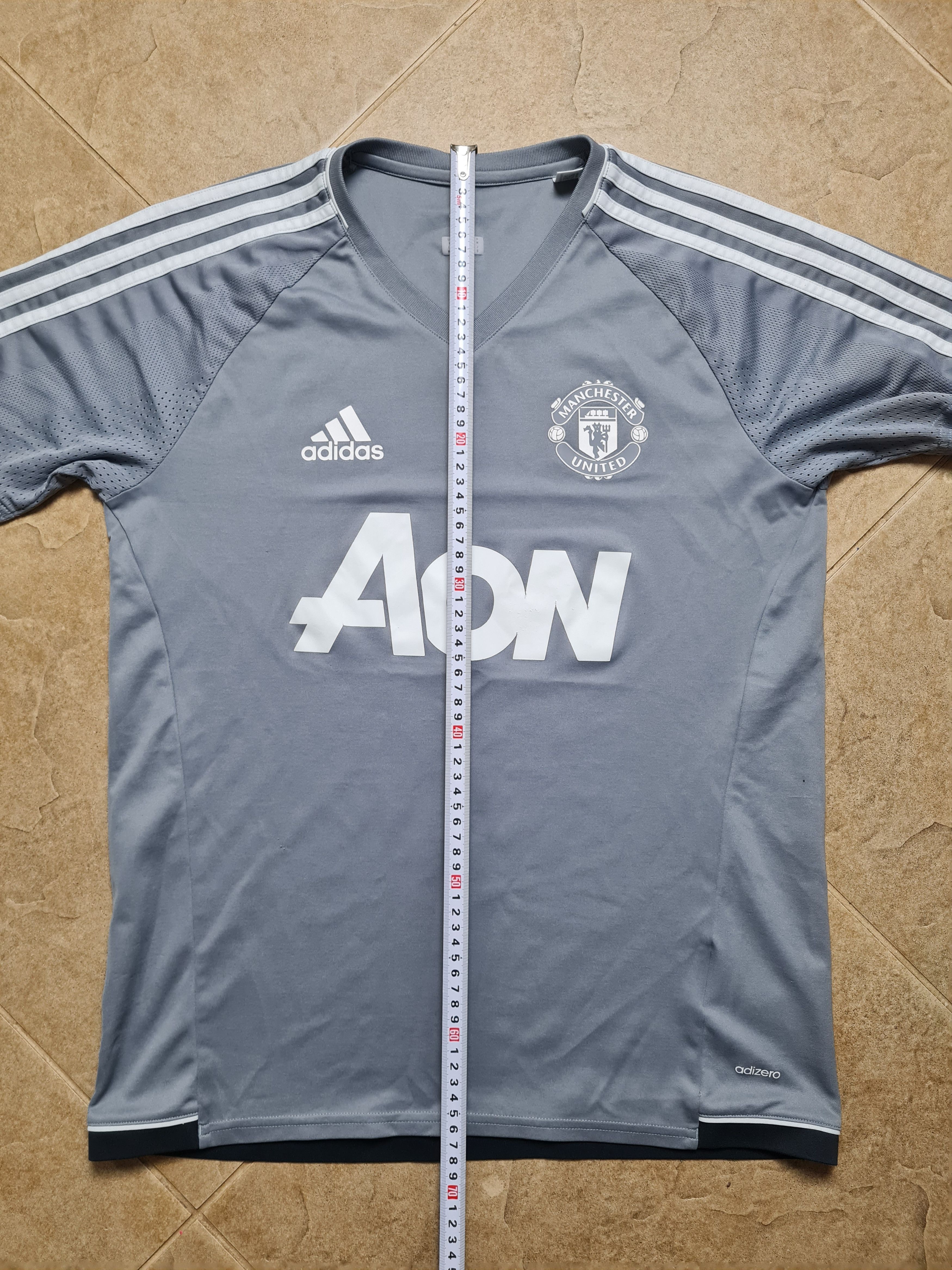 Adidas MANCHESTER UNITED ADIDAS 2017/2018 SIZE M BS4436 Size US M / EU 48-50 / 2 - 7 Thumbnail