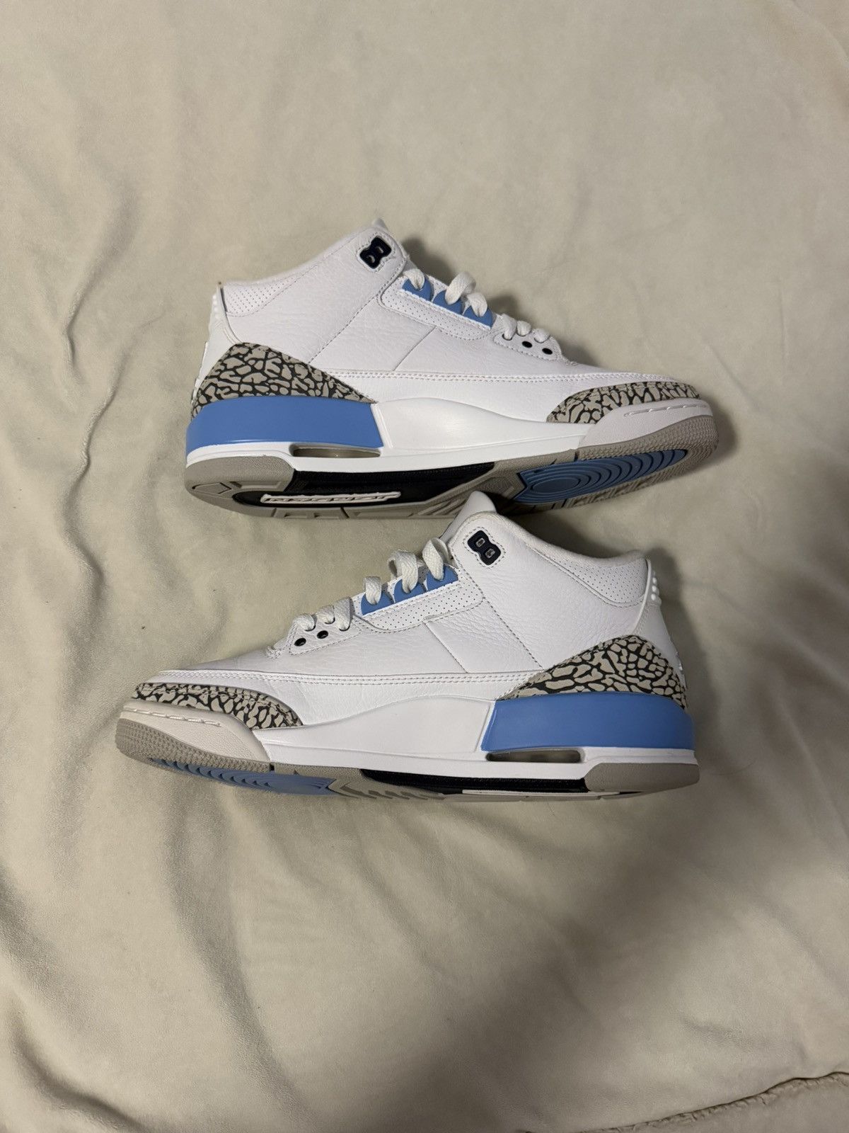 Jordan Brand Jordan 3 UNC Size US 9 / EU 42 - 1 Thumbnail