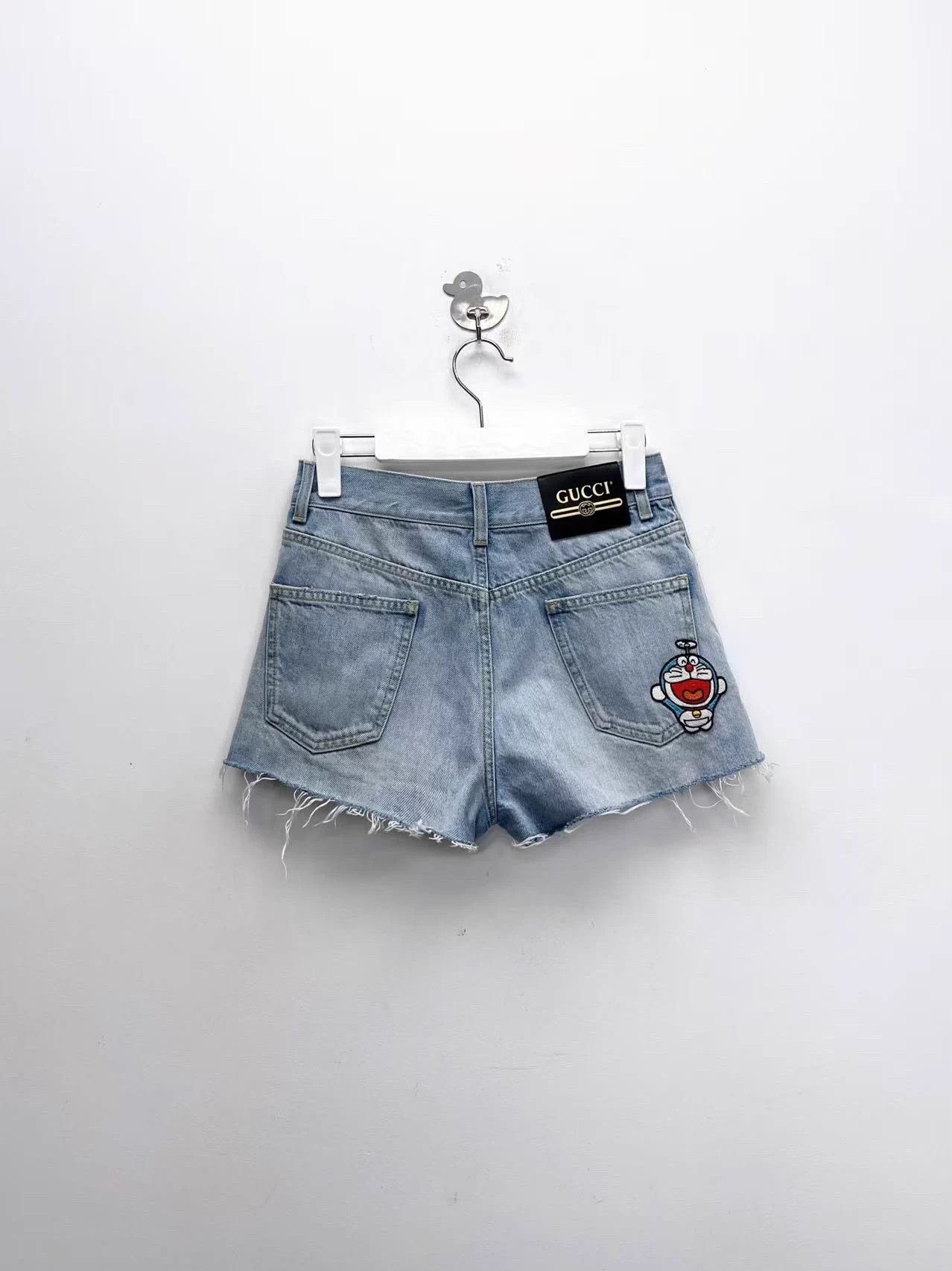 Gucci 【Gucci x Doraemon】Gucci collaboration denim shorts Size 23" - 2 Thumbnail