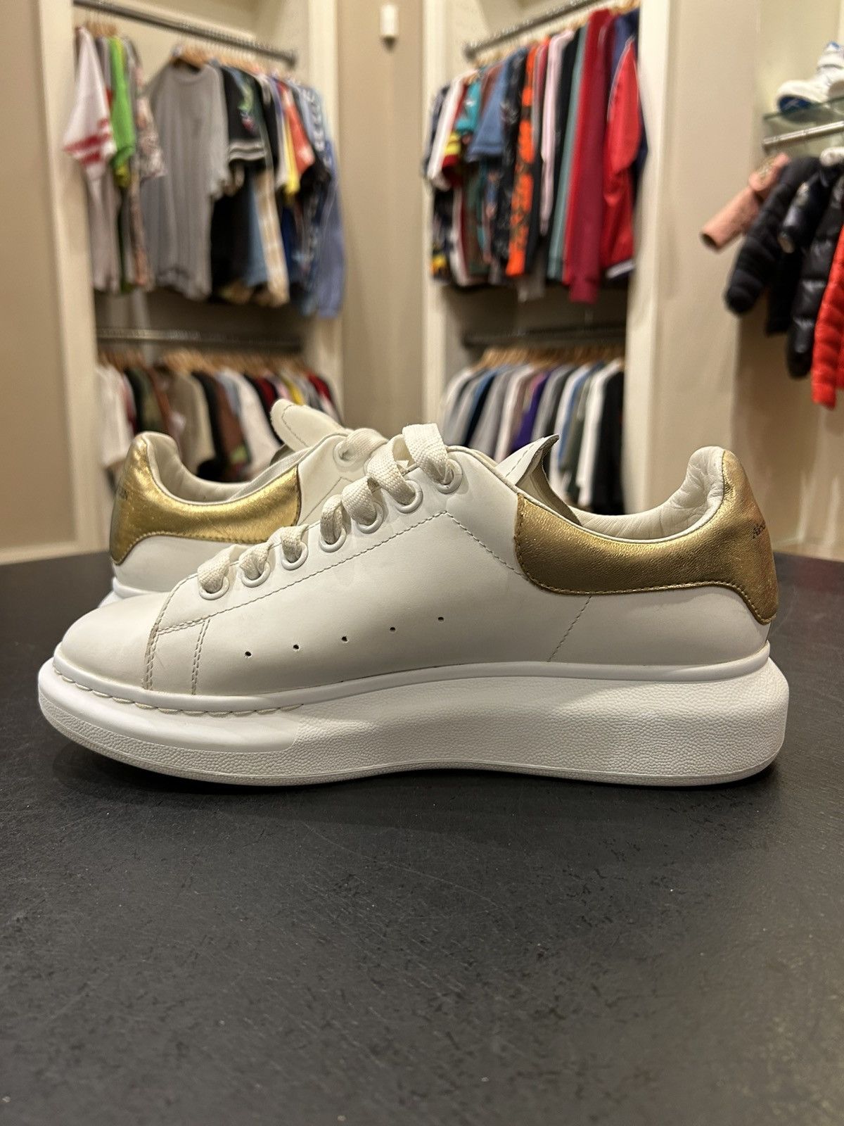 Alexander McQueen Alexander McQueen Oversized Sneaker - Gold Size US 8 / EU 41 - 4 Thumbnail