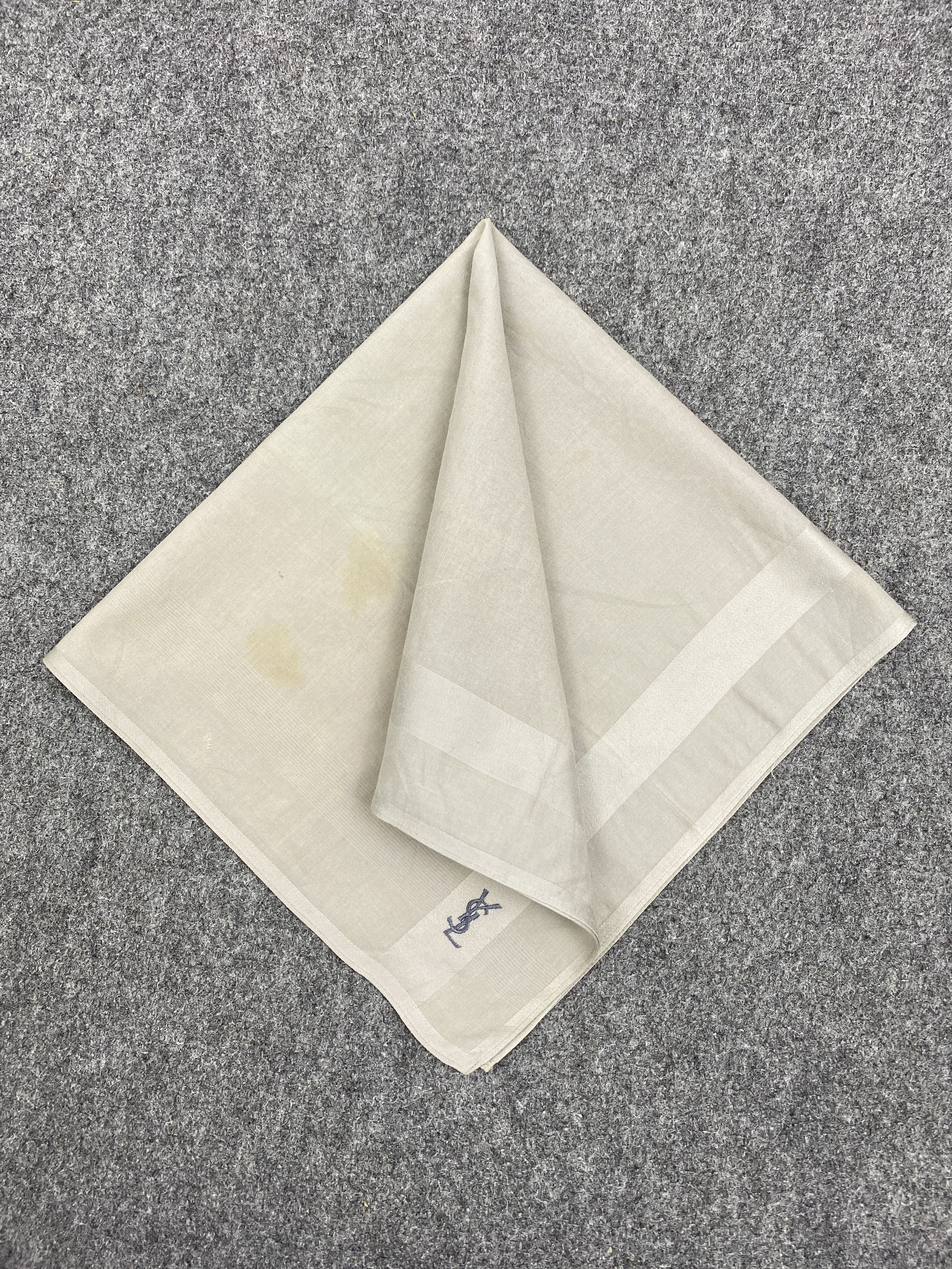 Vintage Yves Saint Laurent Handkerchief / Neckerchief HKC0433 Size ONE SIZE - 3 Thumbnail
