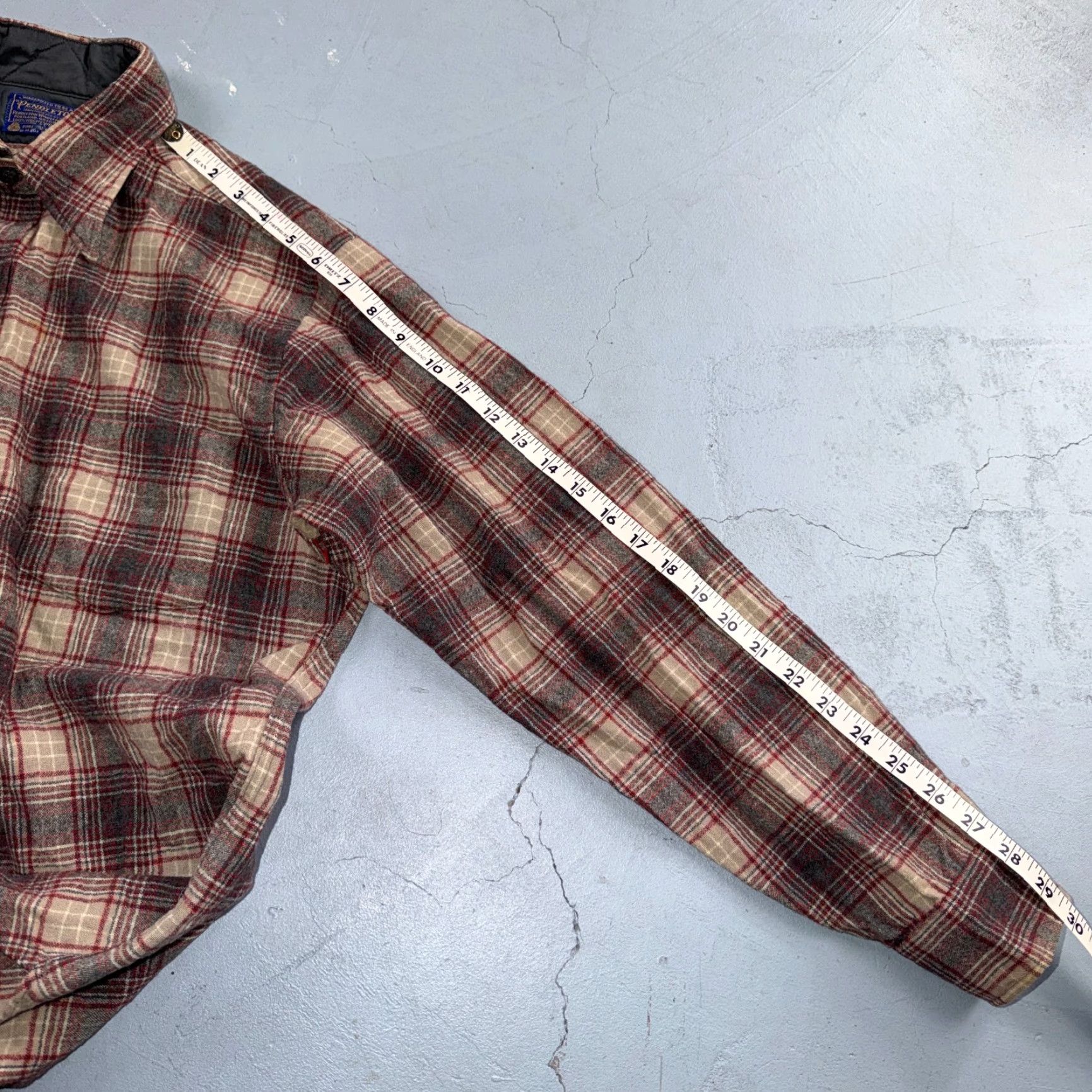 Pendleton VINTAGE Pendleton Shirt Mens L Red Wool Flannel Button-Up Collared 60s 70s Preppy Outdoors Vintage Size US L / EU 52-54 / 3 - 7 Thumbnail