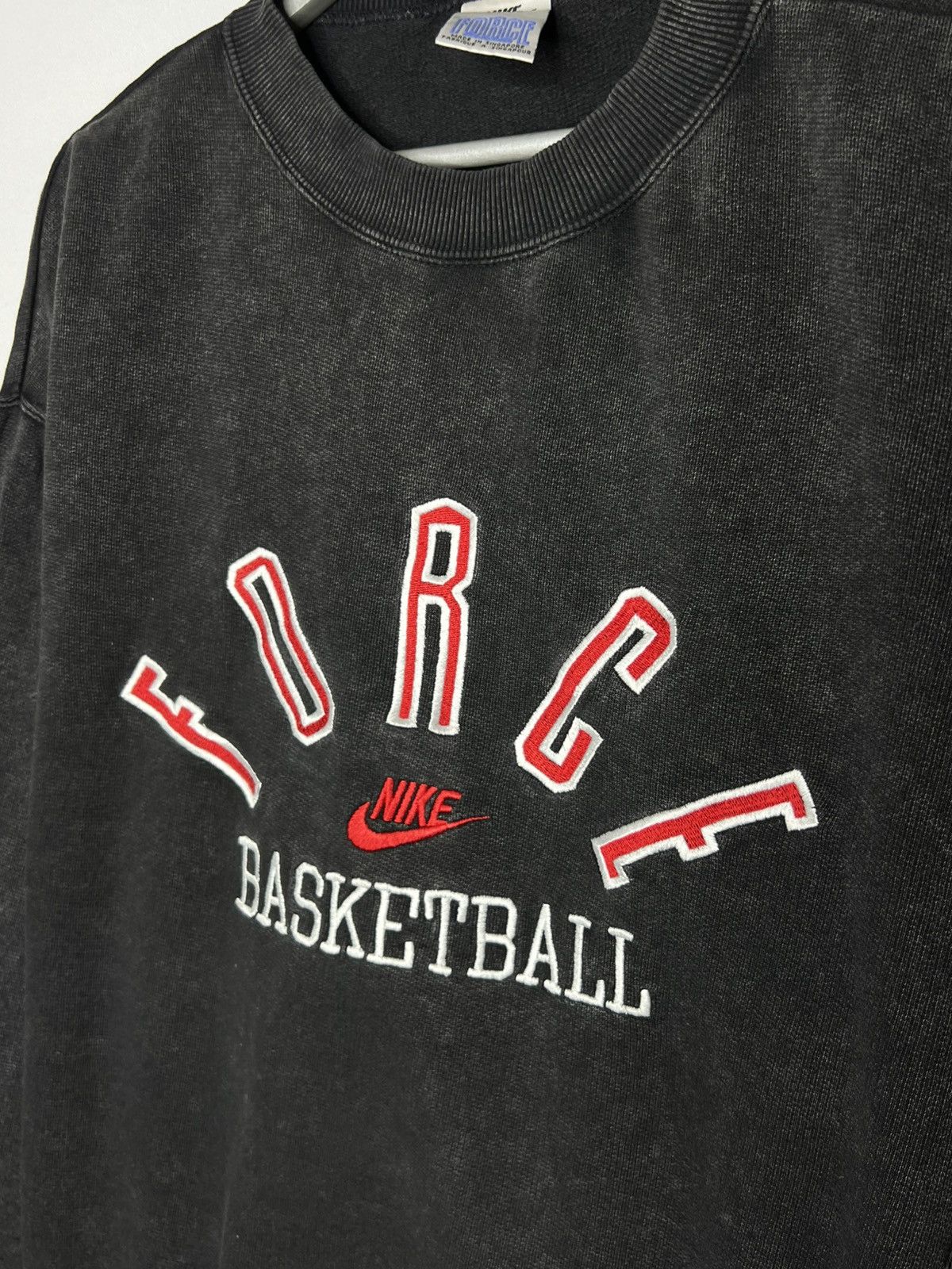 Nike 🔥 Vintage Nike Force Basketball Sweatshirt Jumper Pullover 🔥 Size US XL / EU 56 / 4 - 3 Thumbnail