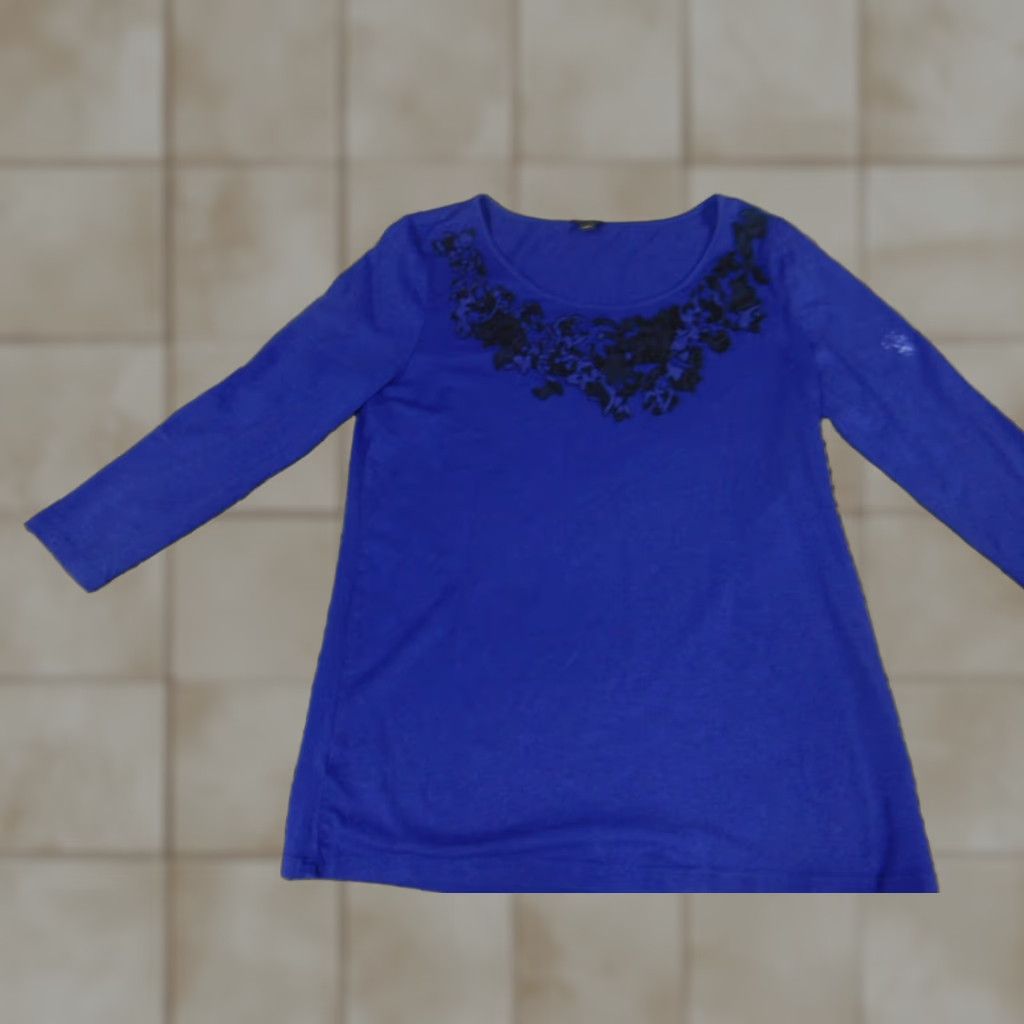 Ann Taylor Ann Taylor Blouse Medium Purple Pullover Stretch Crew Neck Long Sleeve Casual Shirt Women Regular Size M Purple Solid Button Breathable Size M / US 6-8 / IT 42-44 - 1 Thumbnail