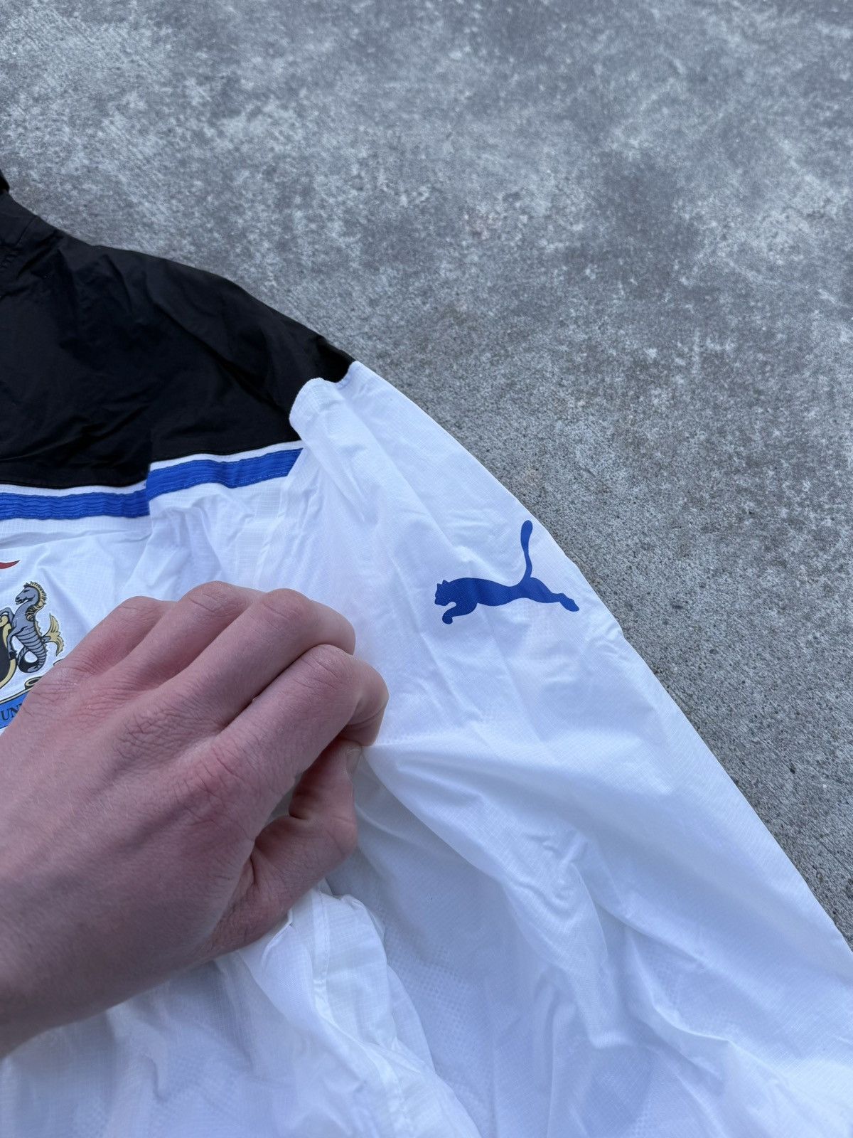 Other Vintage Puma Newcastle United soccer streetwear jacket Size US L / EU 52-54 / 3 - 12 Thumbnail