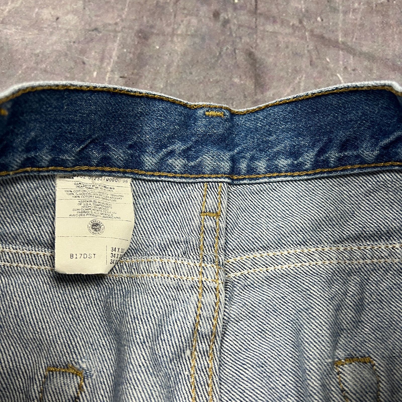 Carhartt × Vintage 90s Light Wash Carhartt Denim Jean Shorts 35x10 AY70 Size US 35 - 5 Thumbnail