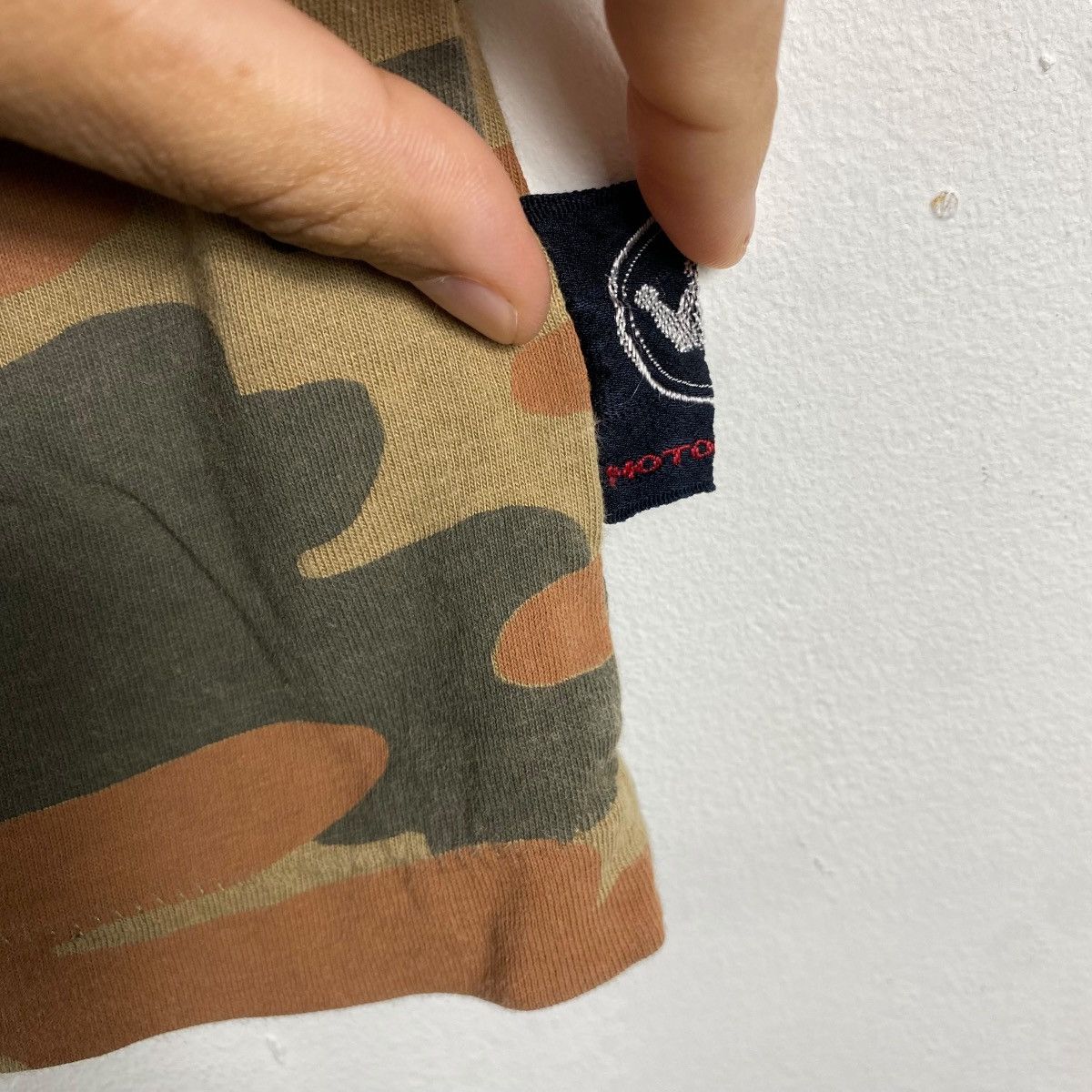 Michiko Koshino Vintage 80's MOTOR KING By Michiko Koshino Camouflage Tee Size US L / EU 52-54 / 3 - 4 Thumbnail