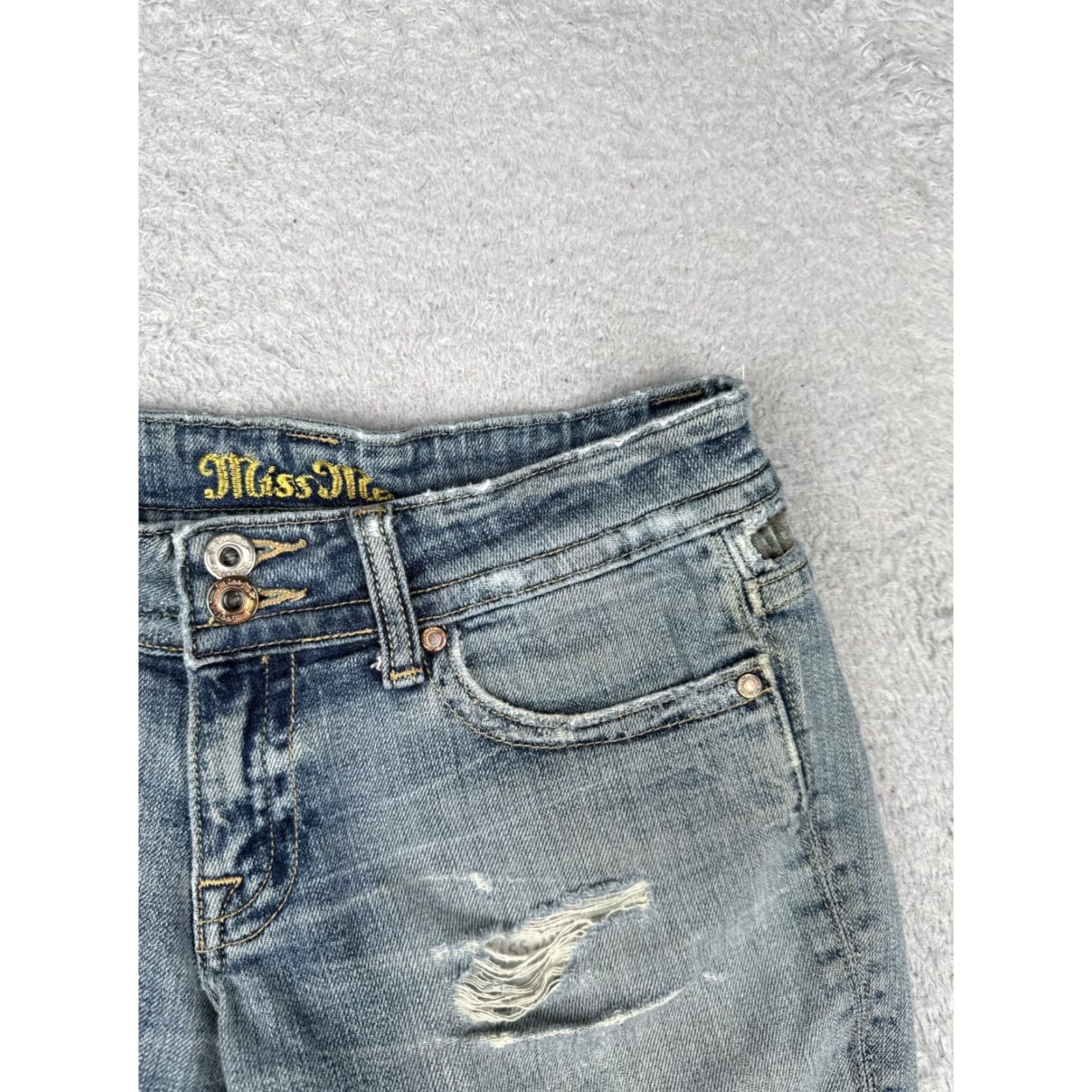 Miss Me VINTAGE is not applicable. Miss Me Bermuda Shorts Womens 27 Denim Blue Windsor Distressed 5-Pocket Comfort Zip Fly Button Low Rise 7.5in Inseam Womens Size 27" / US 4 / IT 40 - 5 Thumbnail