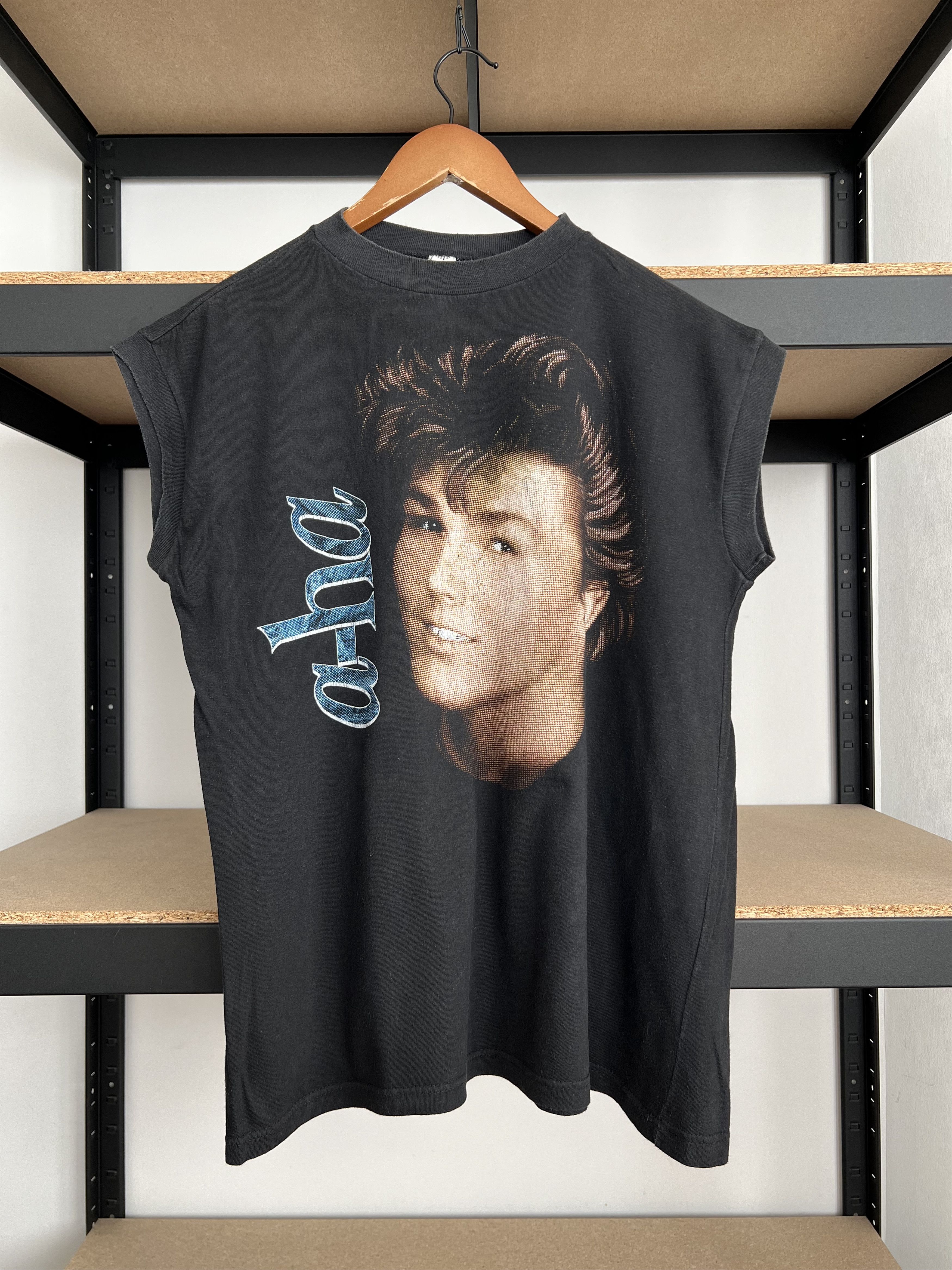 Band Tees Vintage 90s A-ha Morten Harket Pop Band Black T-shirt Size US L / EU 52-54 / 3 - 1 Thumbnail