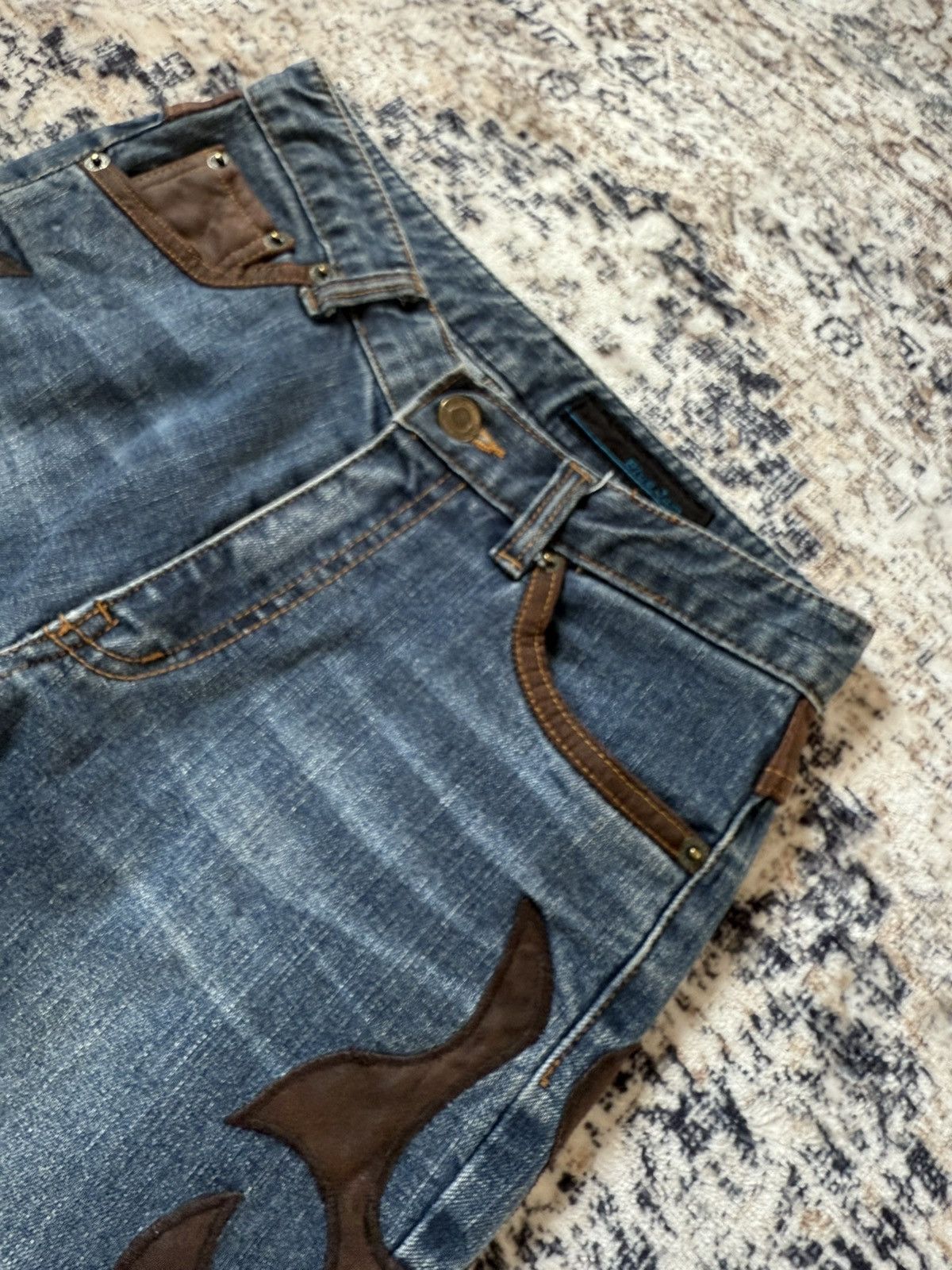Le Grande Bleu (L.G.B.) Blue Jam Embroidered Tribal Flared Jeans Size US 26 / EU 42 - 10 Thumbnail
