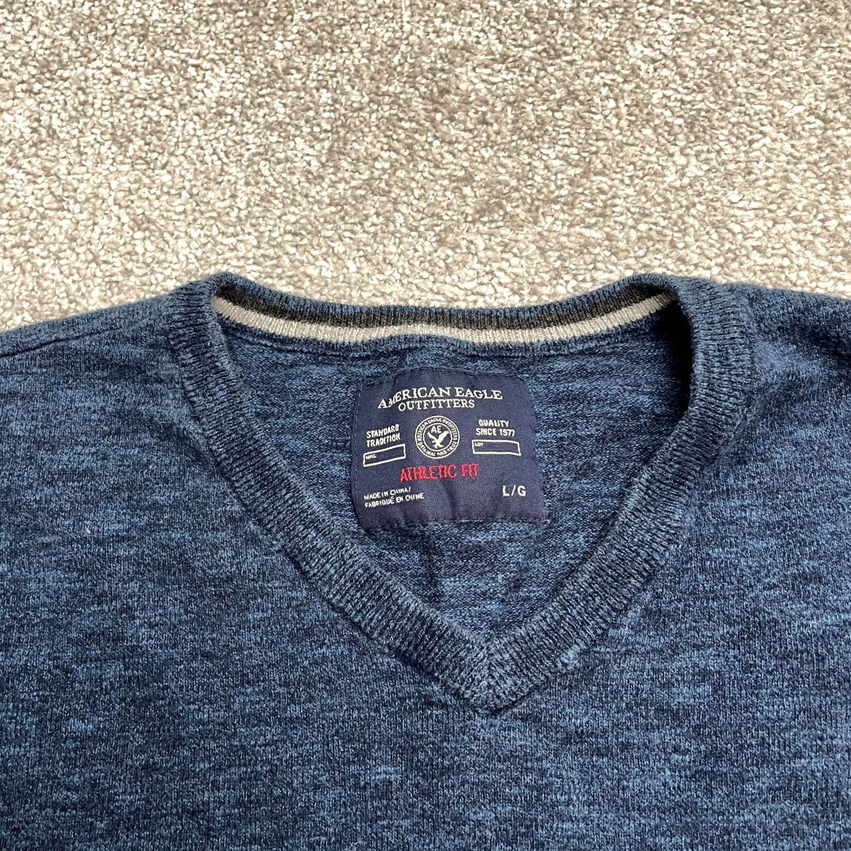 American Eagle Outfitters American Eagle Outfitters Sweater Men Large Blue Athletic Fit V-Neck Cotton Knit Pullover Size US L / EU 52-54 / 3 - 4 Thumbnail