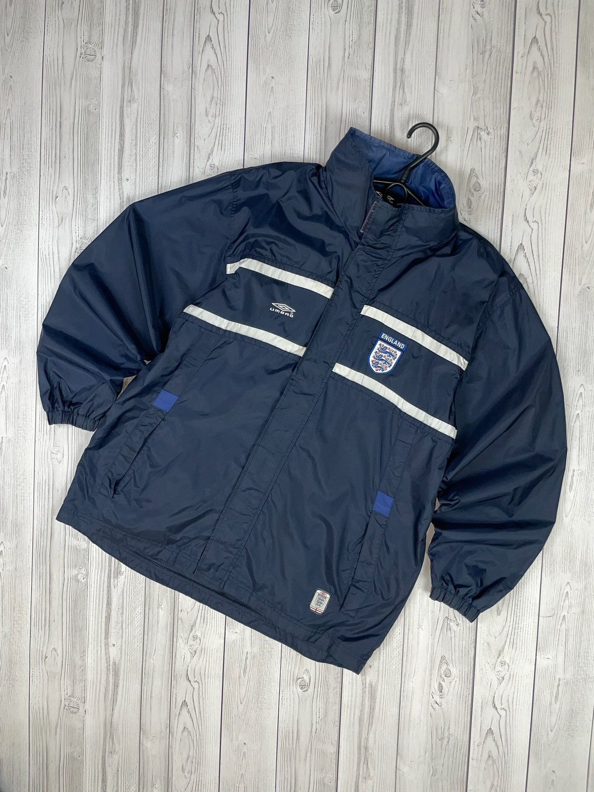 Umbro Vintage England Umbro jacket size L logo rare Size US L / EU 52-54 / 3 - 1 Thumbnail