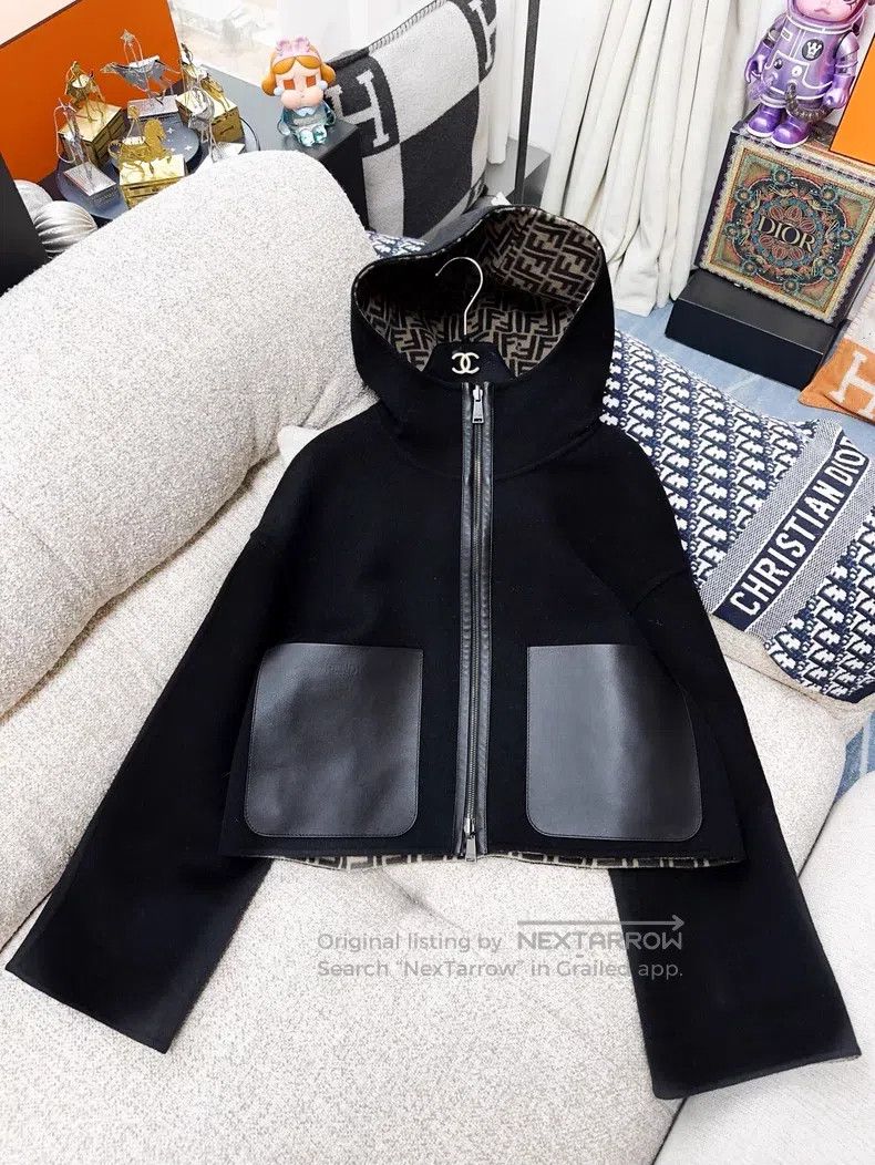 Fendi Fendi Double-sided wear full monogram cashmere coat Size XS / US 0-2 / IT 36-38 - 2 Thumbnail