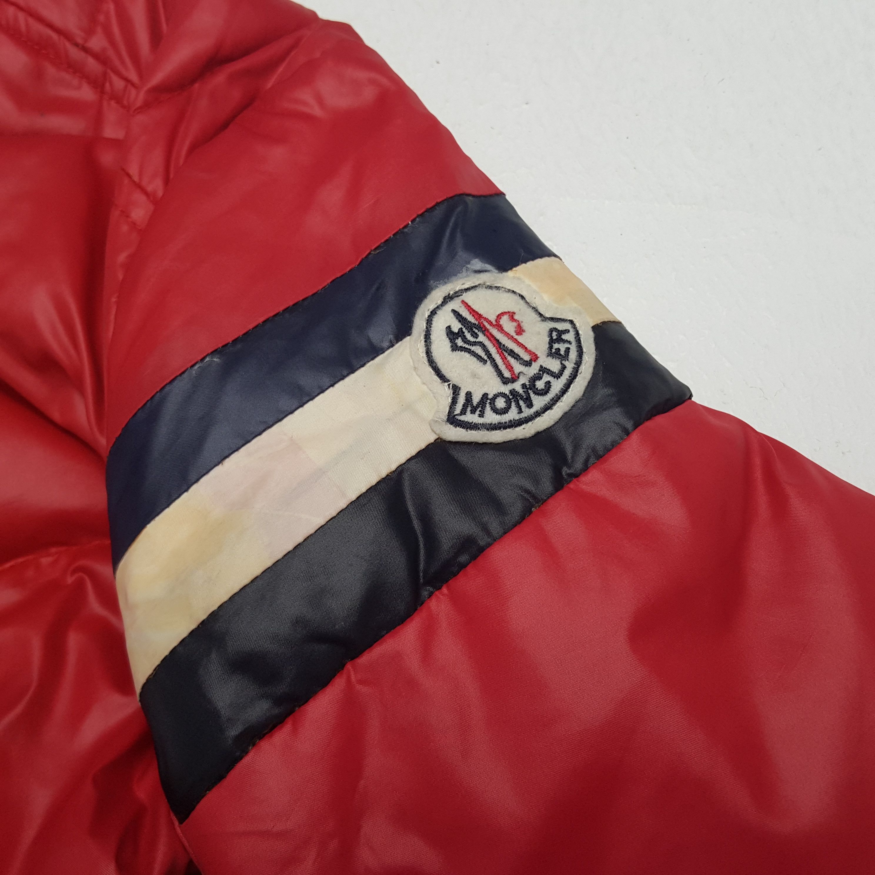 Vintage Vintage Moncler Italian Brand Puffer Jacket Size US M / EU 48-50 / 2 - 8 Thumbnail