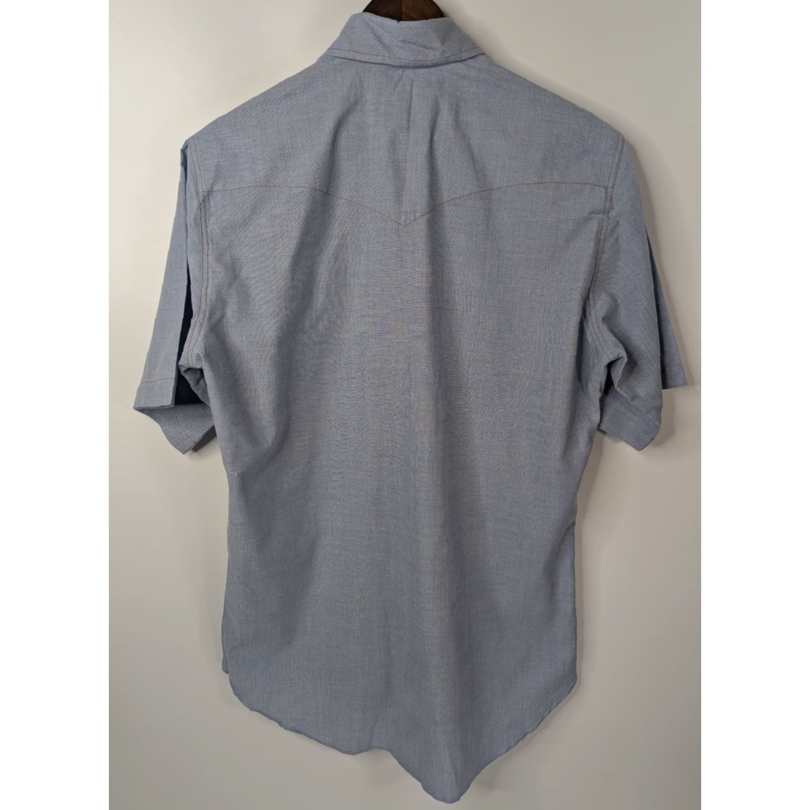 Wrangler VINTAGE Wrangler Light Blue Chambray Pearl Snap Western SS Shirt Men's XL Blue Cowboy Cut Work 90s Wrangler Cowboy Cut Shirt Size US XL / EU 56 / 4 - 3 Thumbnail