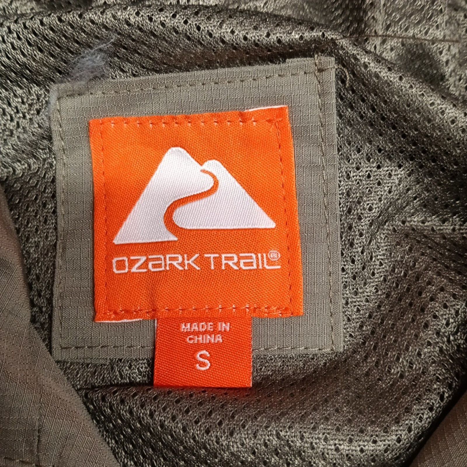 Other Ozark Trail Windbreaker Jacket Men's S Taupe Falls Pockets Size US S / EU 44-46 / 1 - 5 Thumbnail