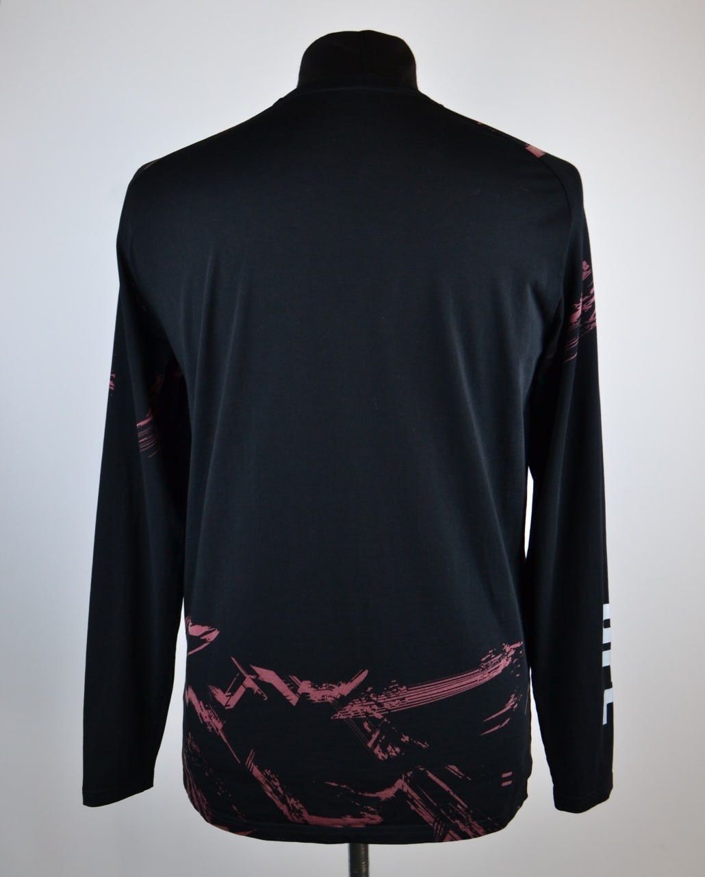 UFC Venum UFC Authentic Fight Week Long Sleeve T-Shirt Size L Size US L / EU 52-54 / 3 - 3 Thumbnail