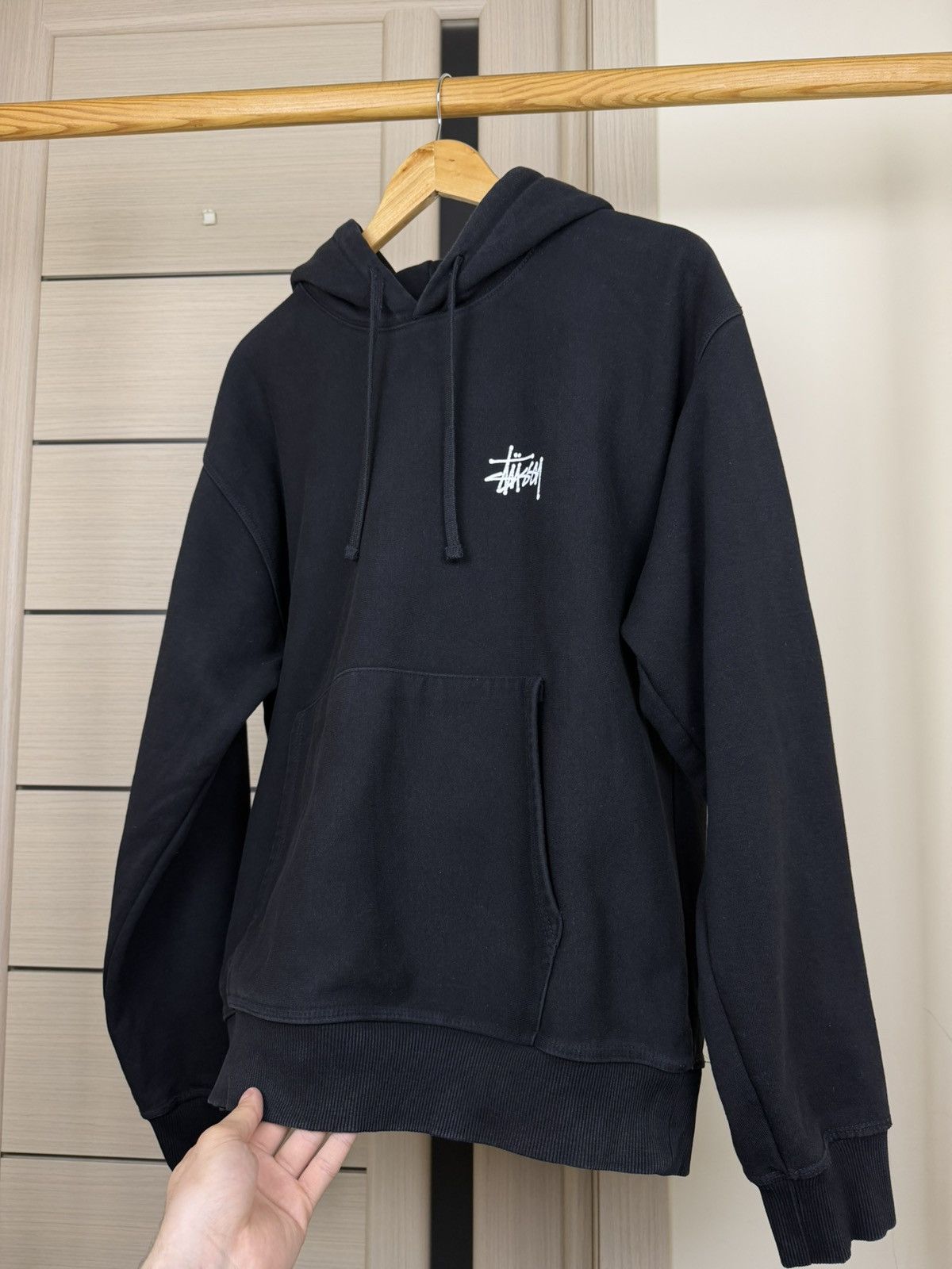 Stussy Stussy Hoodie Black Fleece Pullover Hoodie Vintage size L Size US L / EU 52-54 / 3 - 14 Thumbnail