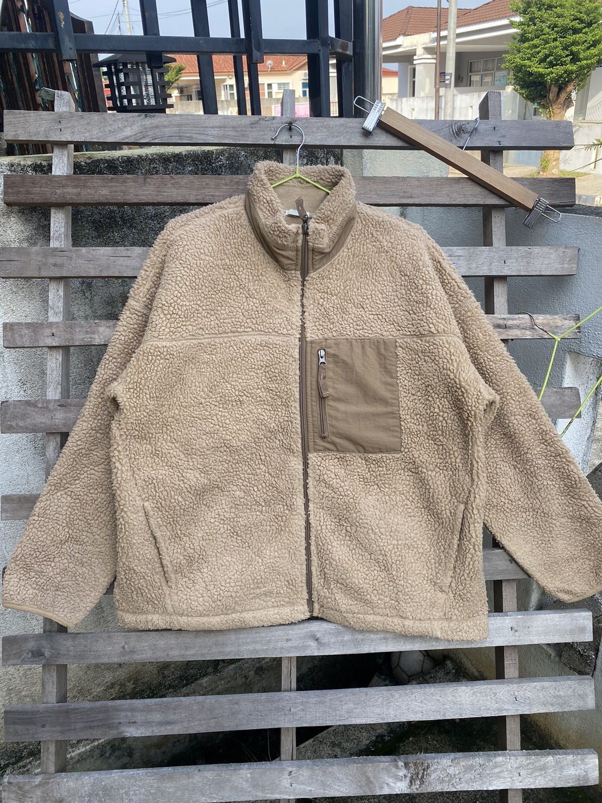 image of Gu Baggy Jacket Retro X Deep Pile Sherpa in Light Brown, Men's (Size Large)