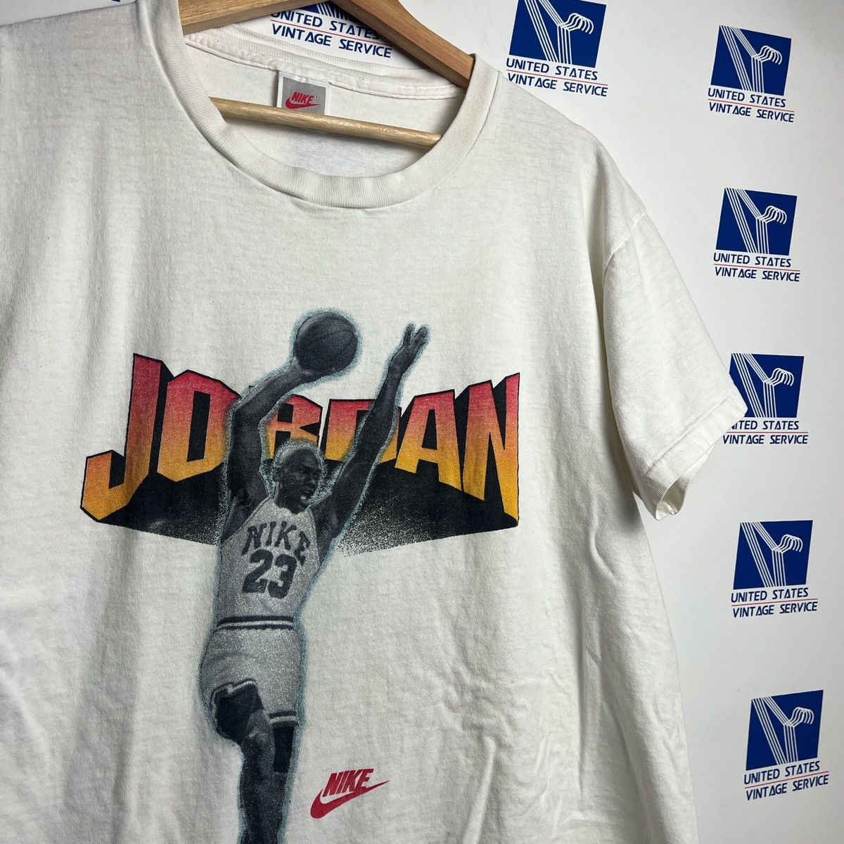 Nike Vintage 90’s Nike Micheal Jordan Graphic T-shirt Size US L / EU 52-54 / 3 - 1 Preview
