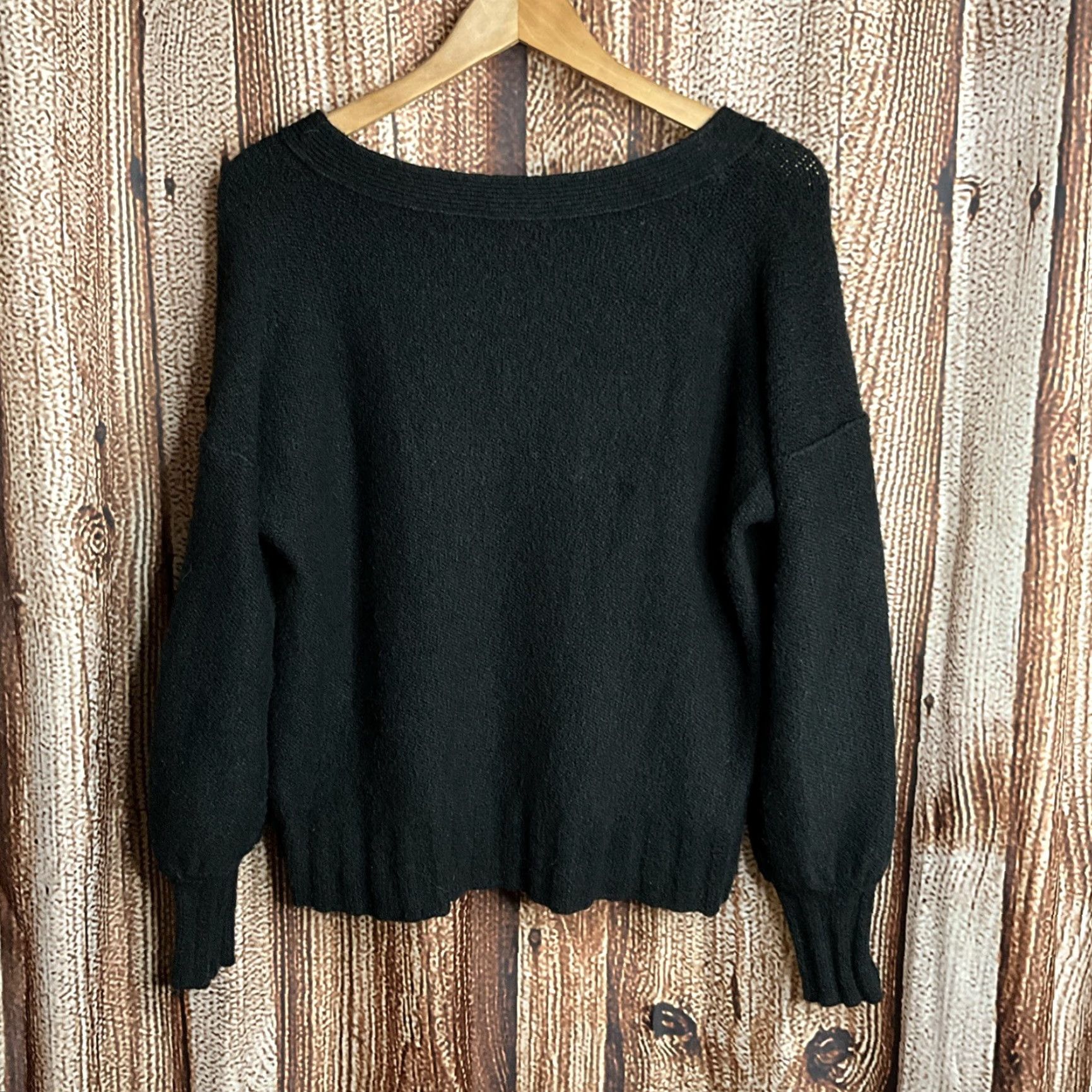 Anthropologie VINTAGE Anthropologie Pilcro Black Relaxed Fit Soft Chunky Knit Cropped Deep V Sweater S Size S / US 4 / IT 40 - 3 Thumbnail