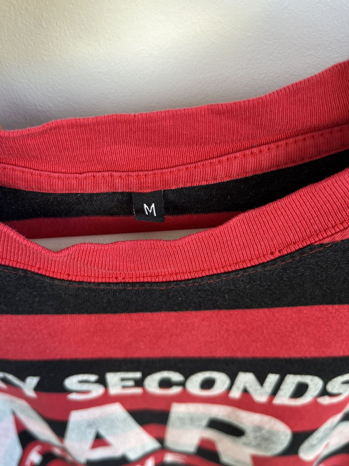 Band Tees Vintage Thirty Seconds To Mars Into Wild Band Stripes Tee Size US M / EU 48-50 / 2 - 4 Thumbnail
