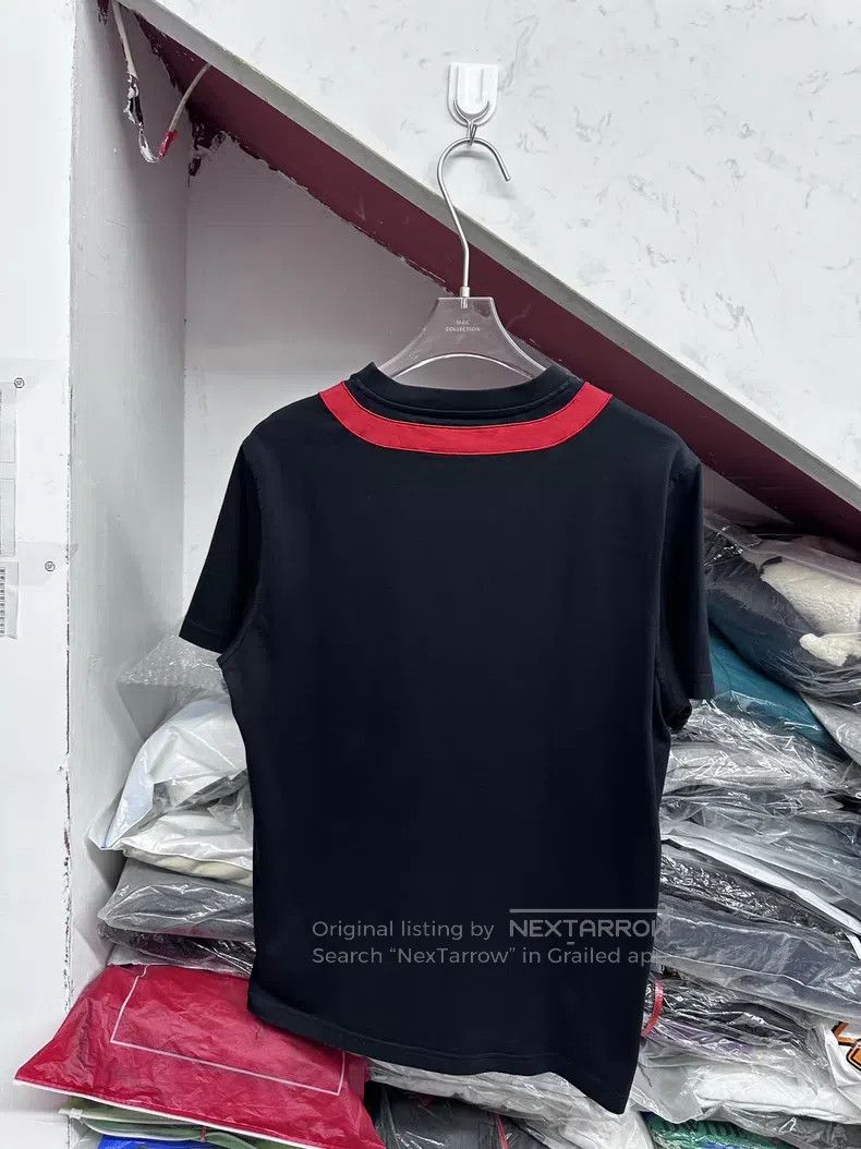 Givenchy Givenchy Black and Red Star Short Sleeve T-Shirt Size US S / EU 44-46 / 1 - 2 Thumbnail
