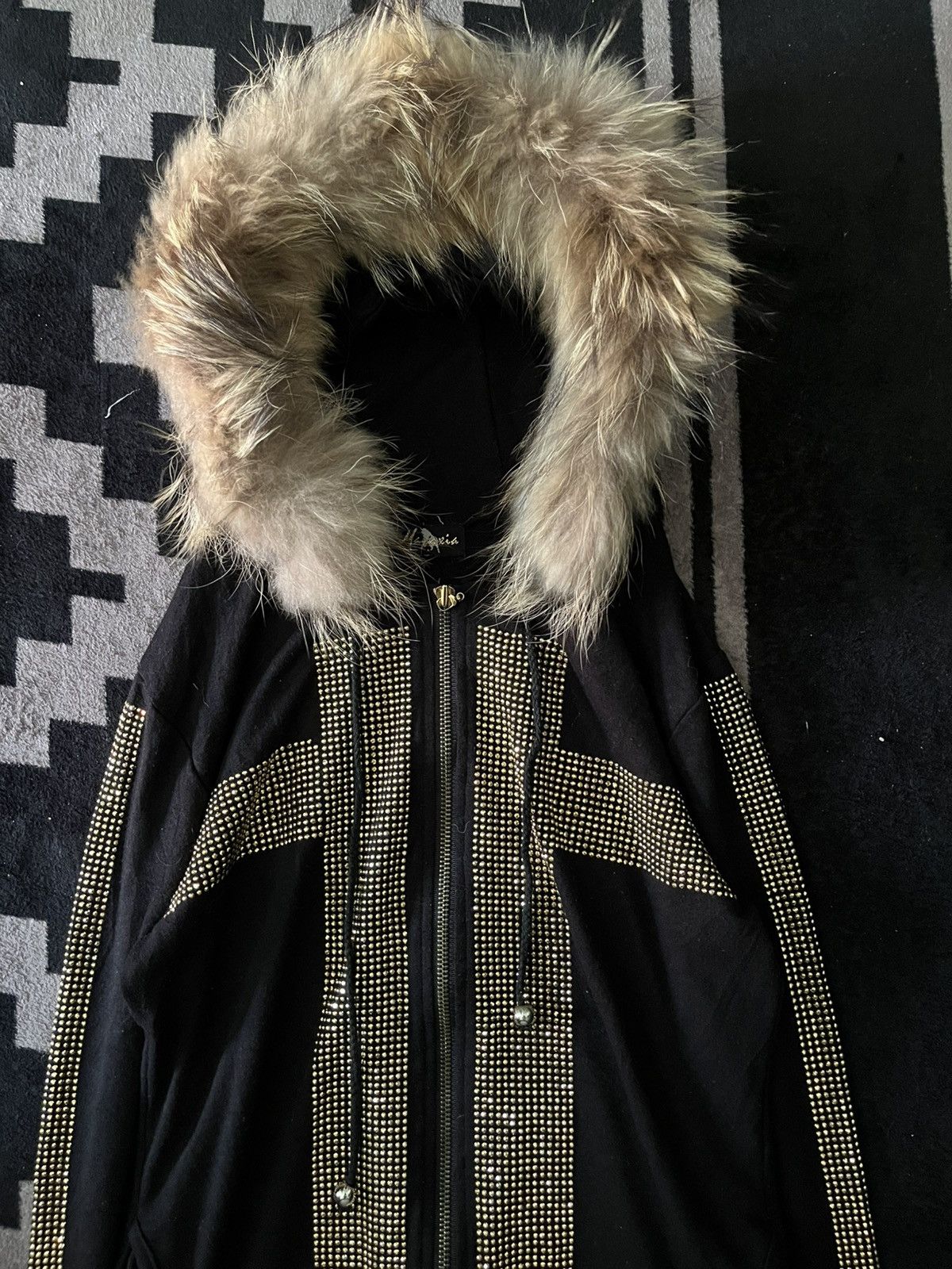 14th Addiction 2000s Manalia faux fur cross glitter gold mohawk hoodie Size US M / EU 48-50 / 2 - 3 Thumbnail