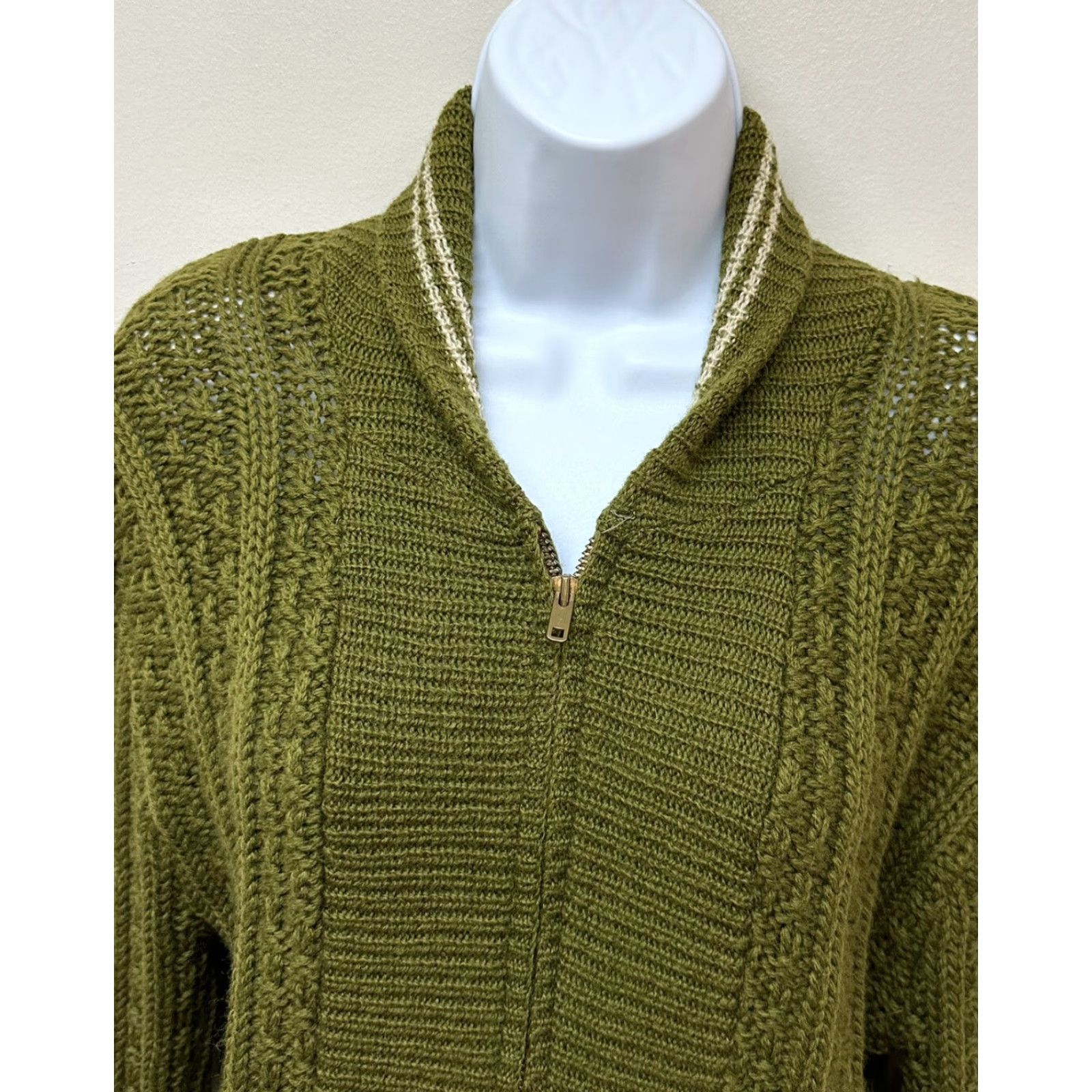 Etro VINTAGE Avocado Green Cardigan Unisex Full Zip Knit Sweater L Unbranded Casual 90s? Retro Hipppy Style M/L Brown? Size L / US 10 / IT 46 - 3 Thumbnail