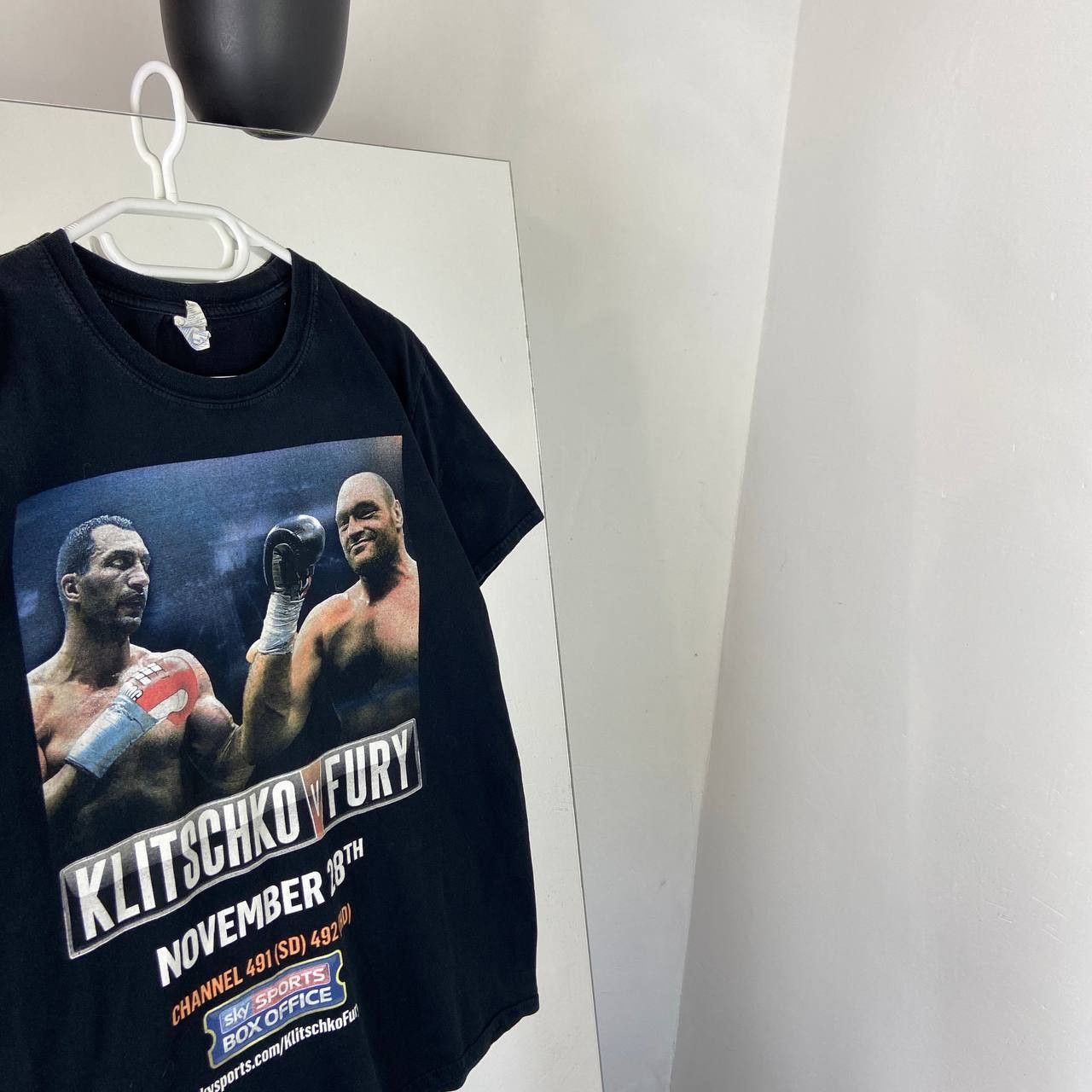 Vintage Boxing Sky Sport Klitschko vs Tyson Fury Box T-Shirt Size US L / EU 52-54 / 3 - 2 Thumbnail