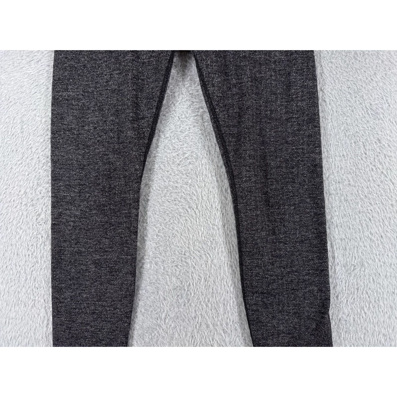 Lululemon Lululemon Wunder Under Pants Womens 8 Gray Textured Luon Fabric W5477S Yoga Activewear Pants 30.5 in Inseam Women Womens Size 30" / US 8 / IT 44 - 3 Thumbnail