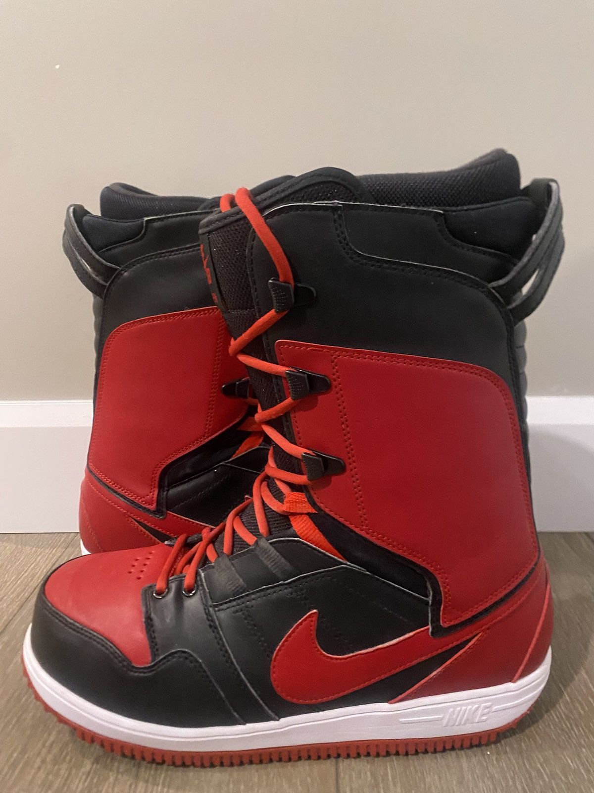 Nike Nike Vapen Snowboard Boots Bred / Varsity Red & Black Size 9 Size US 9 / EU 42 - 3 Thumbnail