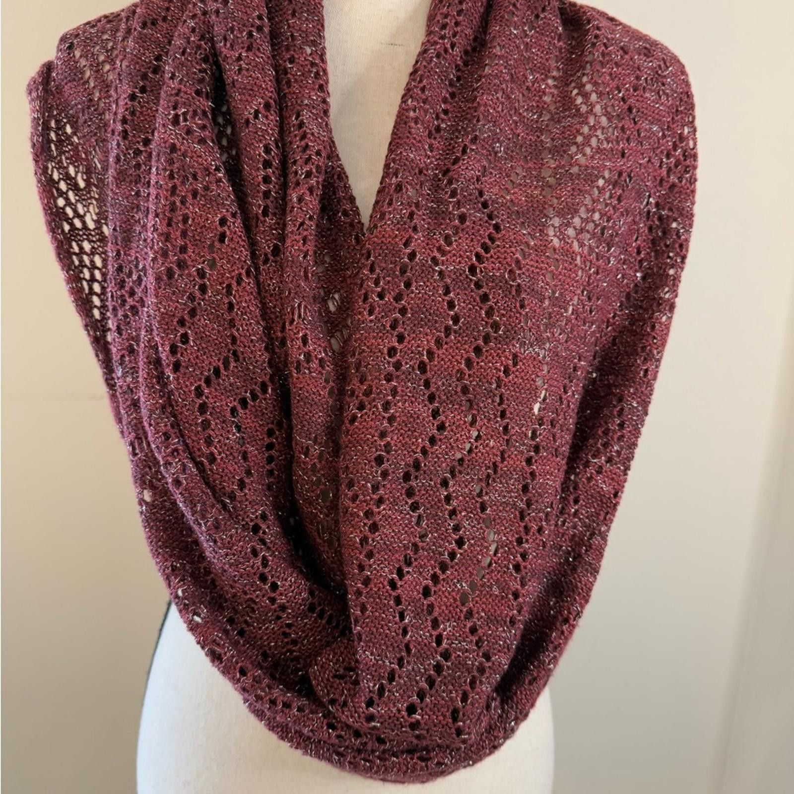 Saint Vanity Vanity burgundy metallic crochet knit infinity scarf. OS Size ONE SIZE - 2 Thumbnail