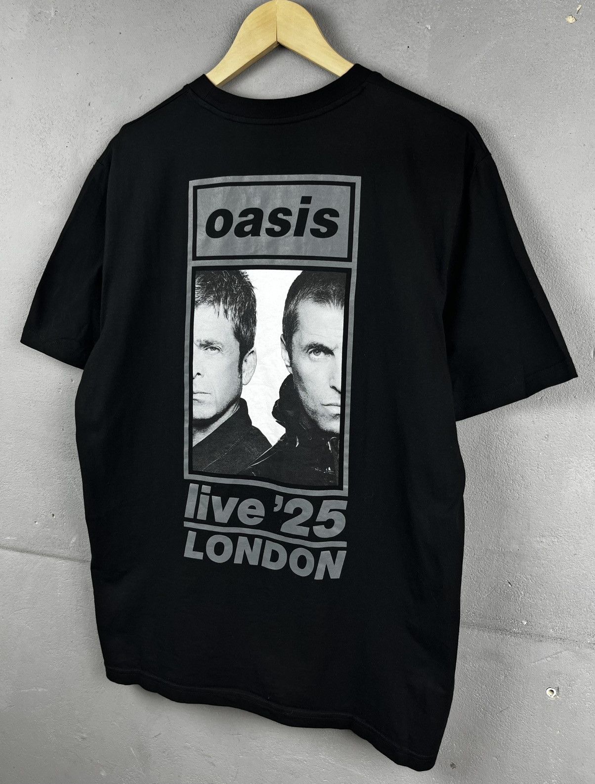 Band Tees Rare Oasis Band Logo 26.07.2025 London Concert Tour Shirt Size US L / EU 52-54 / 3 - 1 Thumbnail