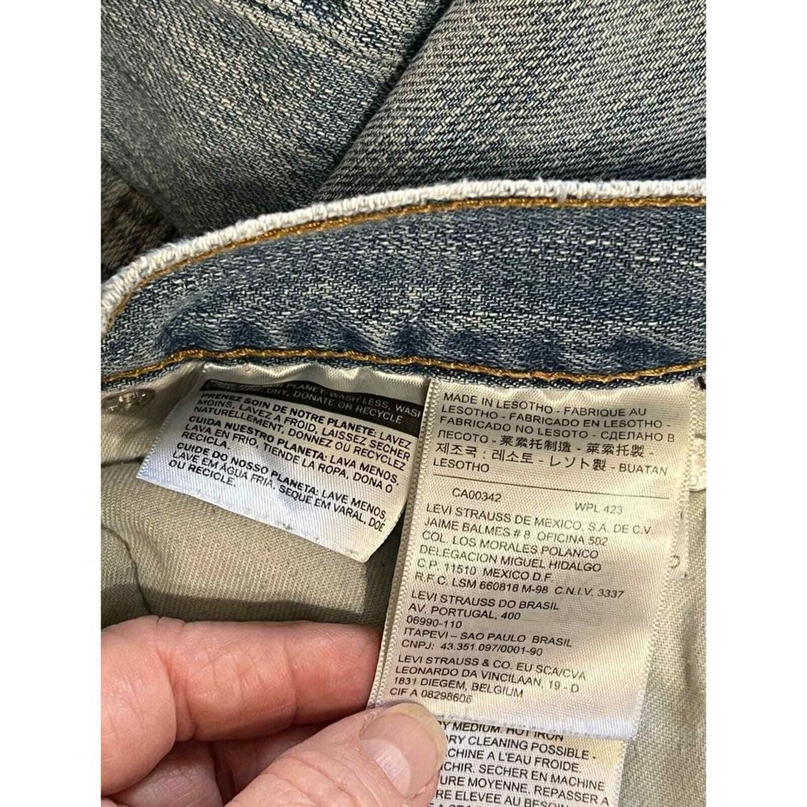 Levi's Levi’s 569 Men’s 36/34 distressed medium blue 2014 Lesotho Size US 36 / EU 52 - 11 Thumbnail