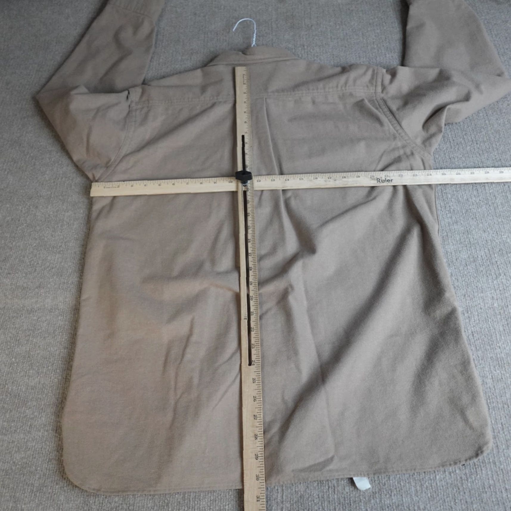 Vintage VINTAGE LL Bean Chamois Shirt Large Beige Solid Cotton 2000 Mens Long Sleeve Button-Up Flannel Size US L / EU 52-54 / 3 - 2 Thumbnail