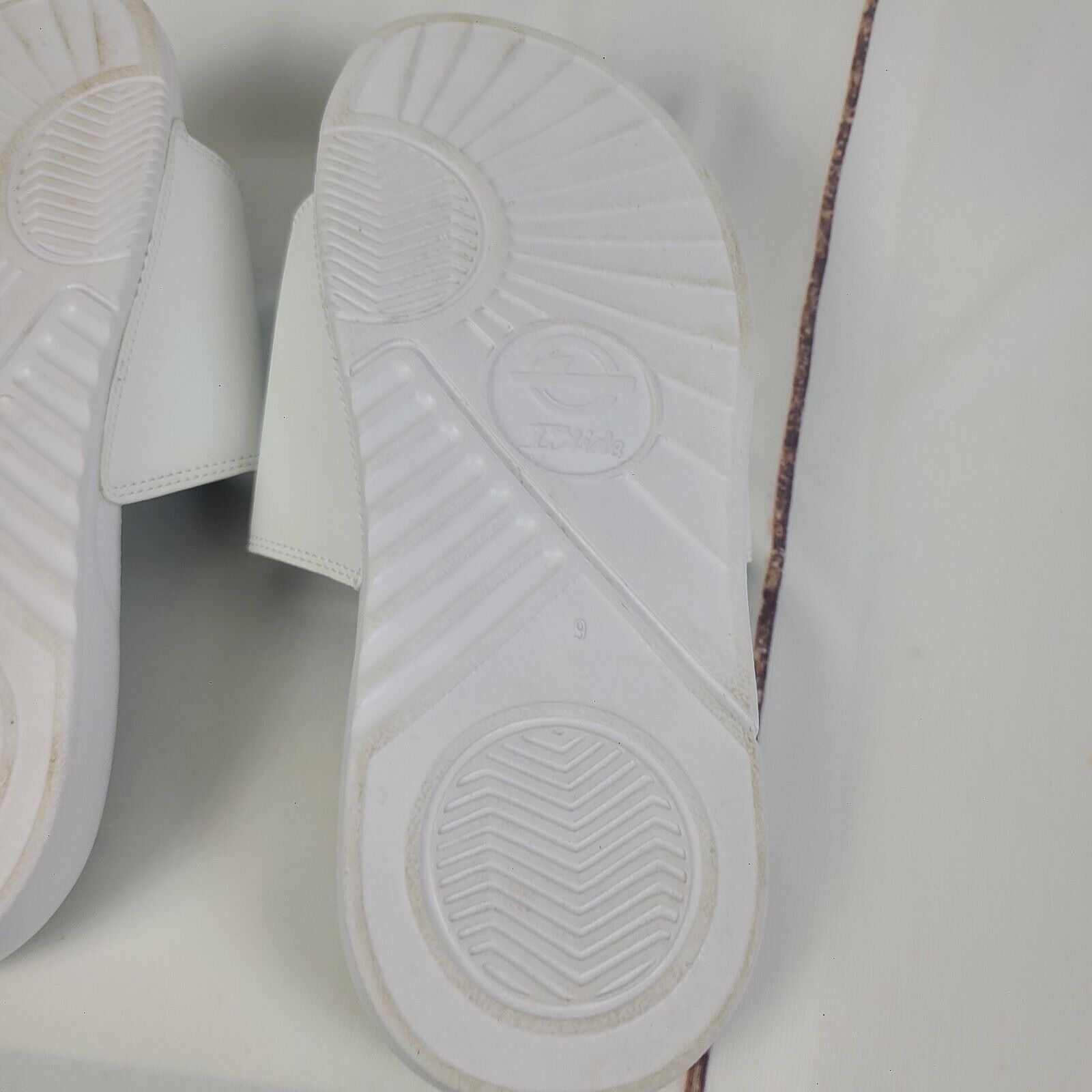 Vintage iSlide Los Angeles Lakers Men'sSlides Sandals Size 9 Size US 9 / EU 42 - 7 Thumbnail