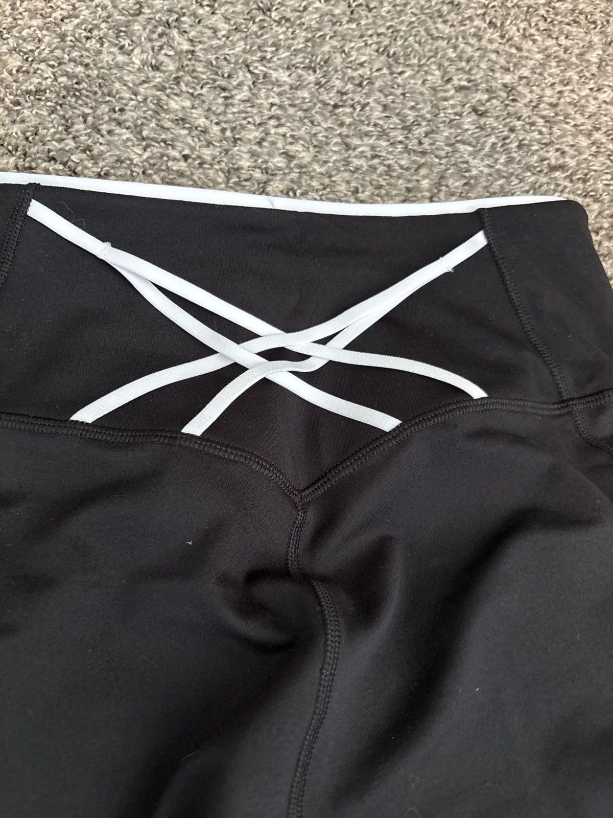 Fabletics Fabletics Oasis PureLuxe High-Waisted Crossover Flare Size 28" / US 6 / IT 42 - 4 Thumbnail