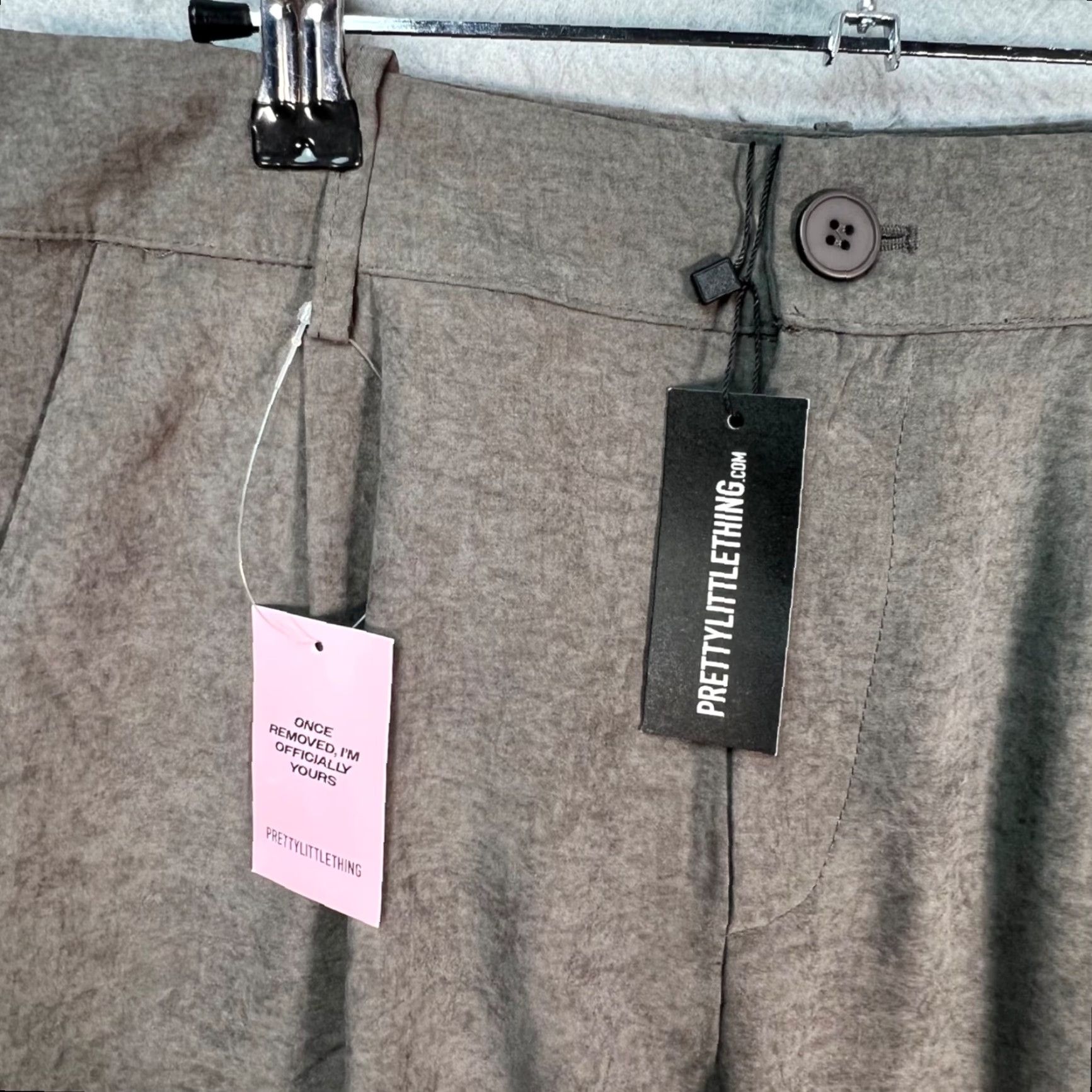 PrettyLittleThing Pretty Little Thing Womens 6 Taupe Pleated Shorts Bermuda Casual City Gray 90s? Size 28" / US 6 / IT 42 - 5 Thumbnail