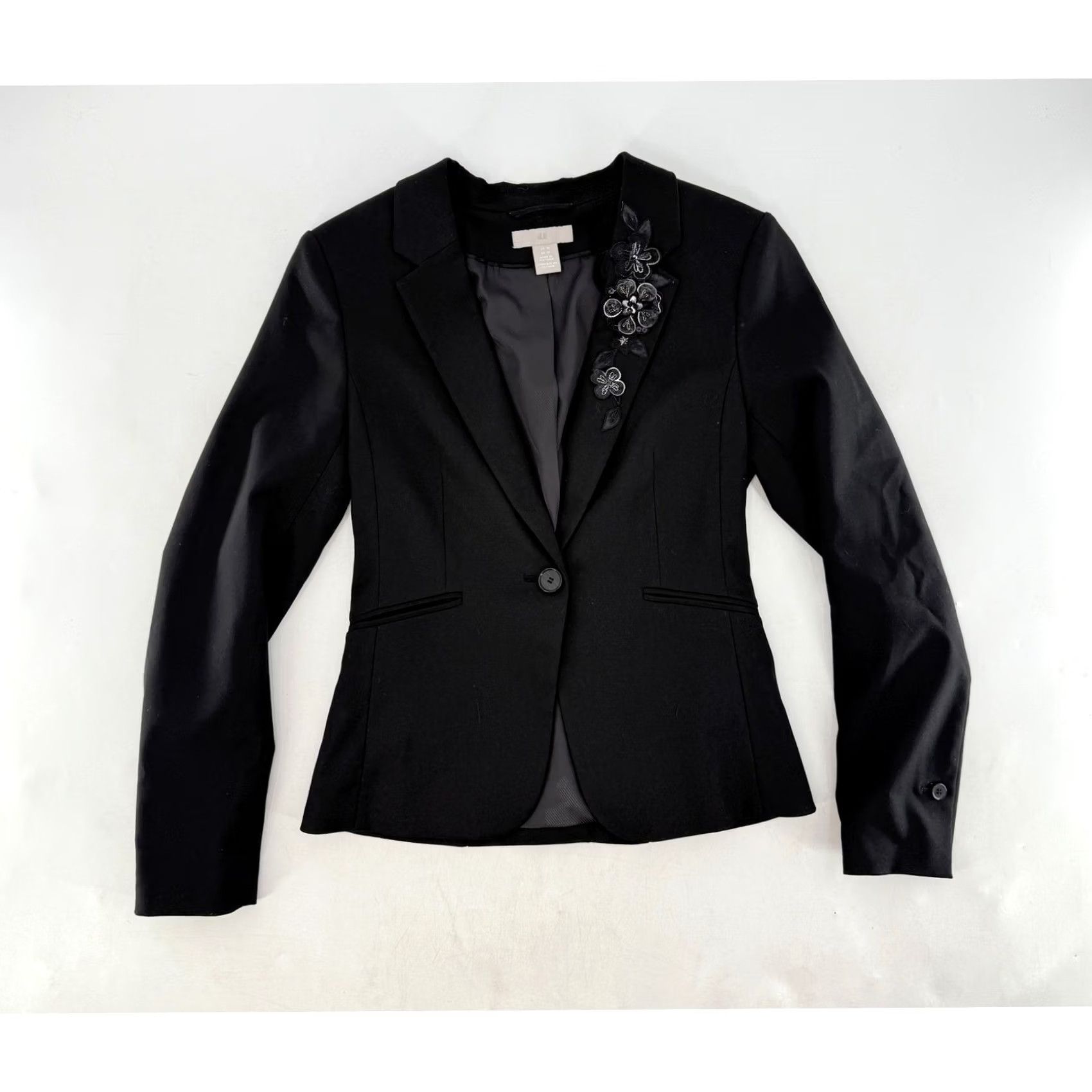 H&M H&M Blazer XS Black Floral Applique Embellished Career Business Coat Jacket Size XS / US 0-2 / IT 36-38 - 4 Thumbnail
