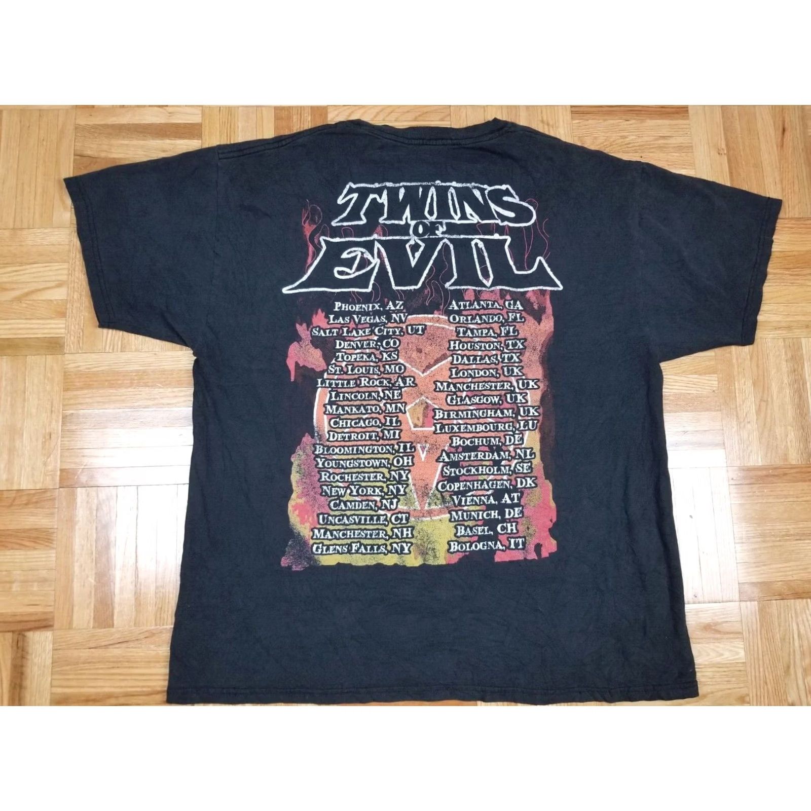 Vintage VINTAGE 2012 ROB ZOMBIE AND MARILYN MANSON TOUR T-SHIRT SZ XLARGE FADE WAORN Mens Size US XL / EU 56 / 4 - 7 Thumbnail