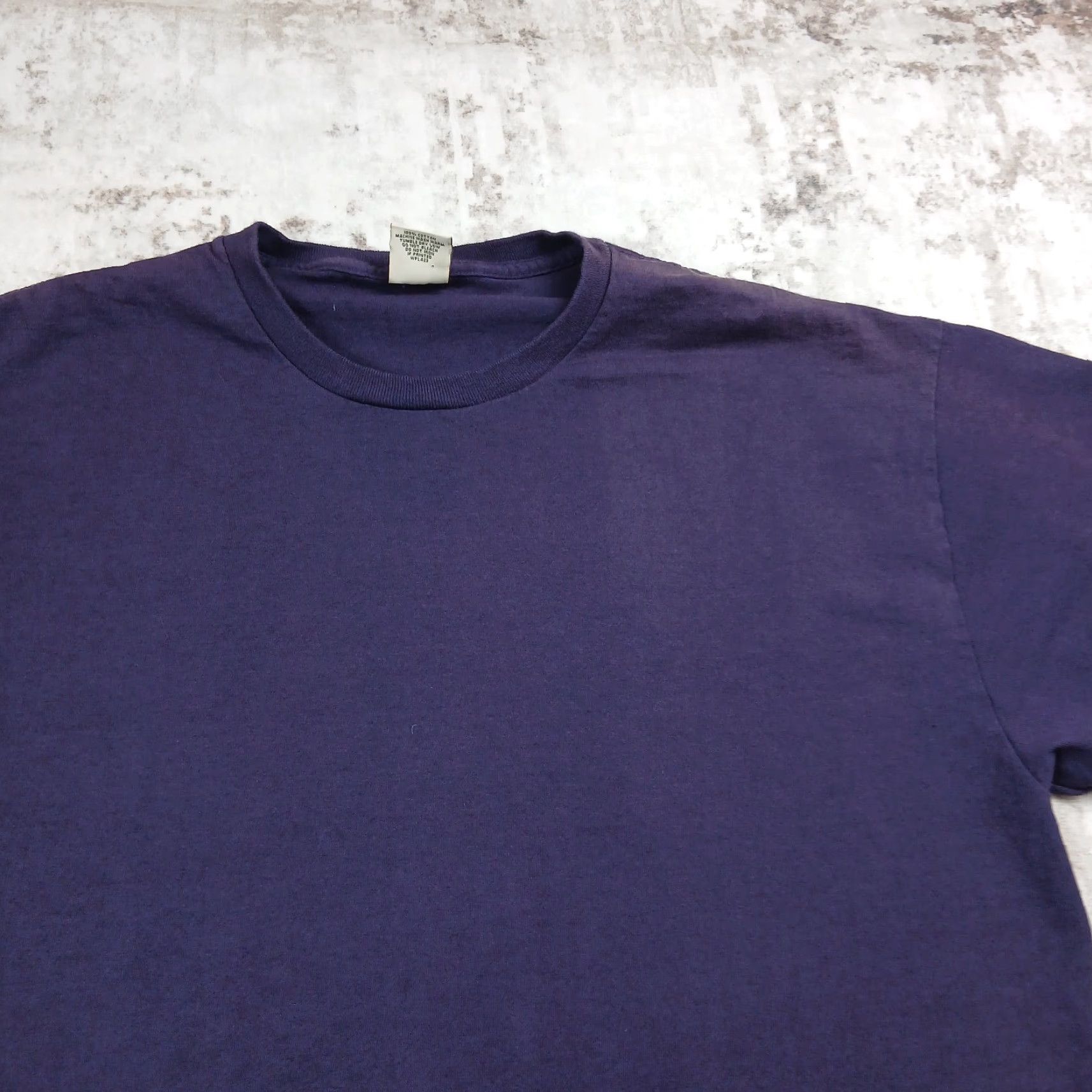 Levi's VINTAGE Levi's Shirt Mens Large Purple 90s Single Stitch T-Shirt USA 1990s Cotton Knit Short Sleeve Crew Neck Logo All Seasons Mens Size US L / EU 52-54 / 3 - 4 Thumbnail